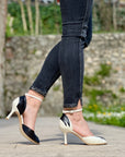 Anna Bw sandalo opentoe in nappa nera e bianca tacco 8 lavorazione artigianale marchigiana