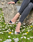 Anna Bw sandalo opentoe in nappa nera e bianca tacco 8 lavorazione artigianale marchigiana