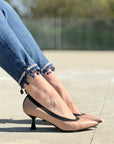 Amelie Cipria decollete in nappa cipria con elastico tacco 6cm artigianale marchigiana
