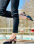 Gloria Black sandalo chanel  in nappa nera con cinturini e tacco basso artigianale