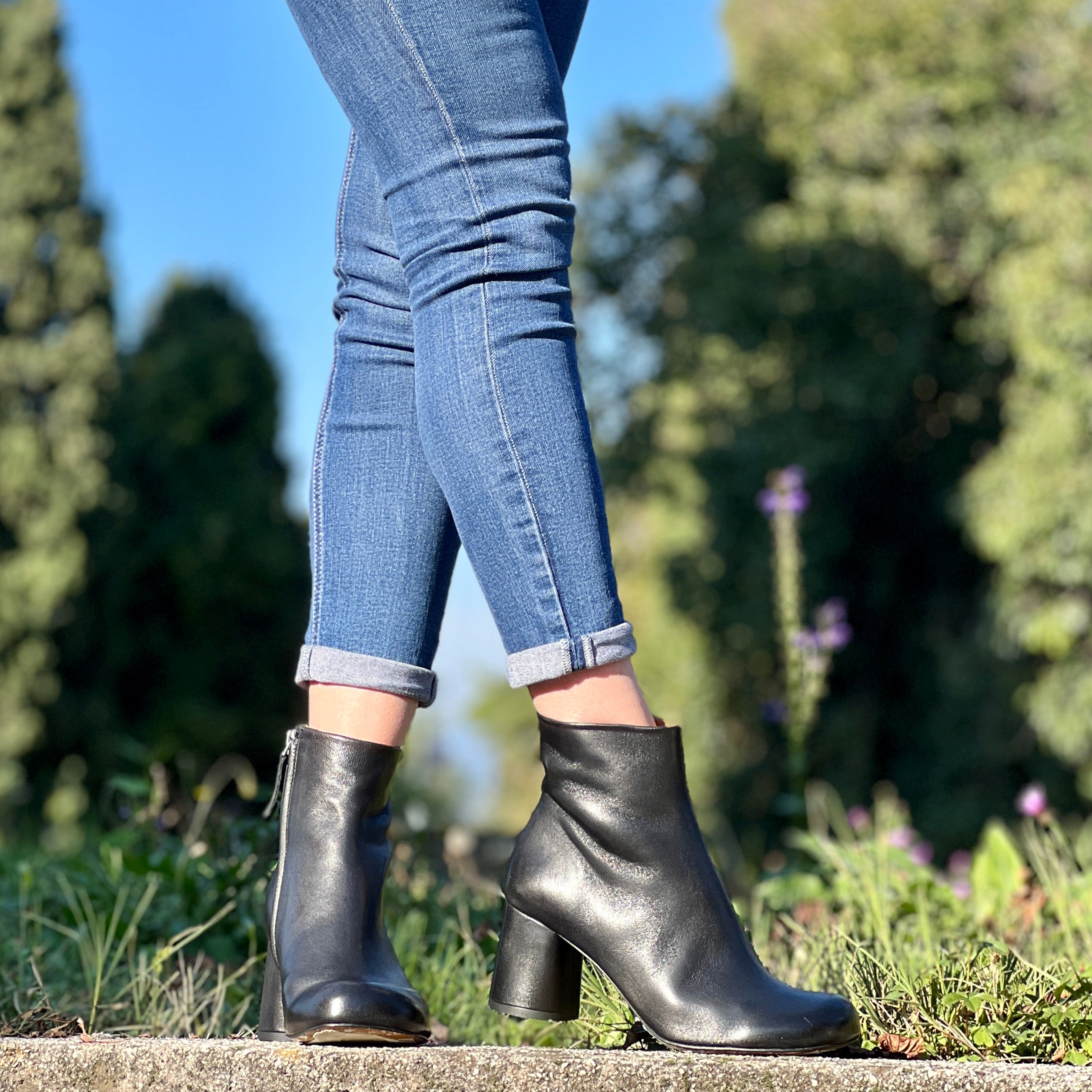 Stivali Bassi Outfit Tronchetti Neri E Jeans Ankle Boots