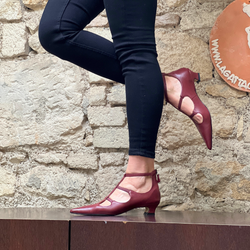 Image of Yara Brick decollete in nappa con cinturini tacco 3cm artigianale marchigiana