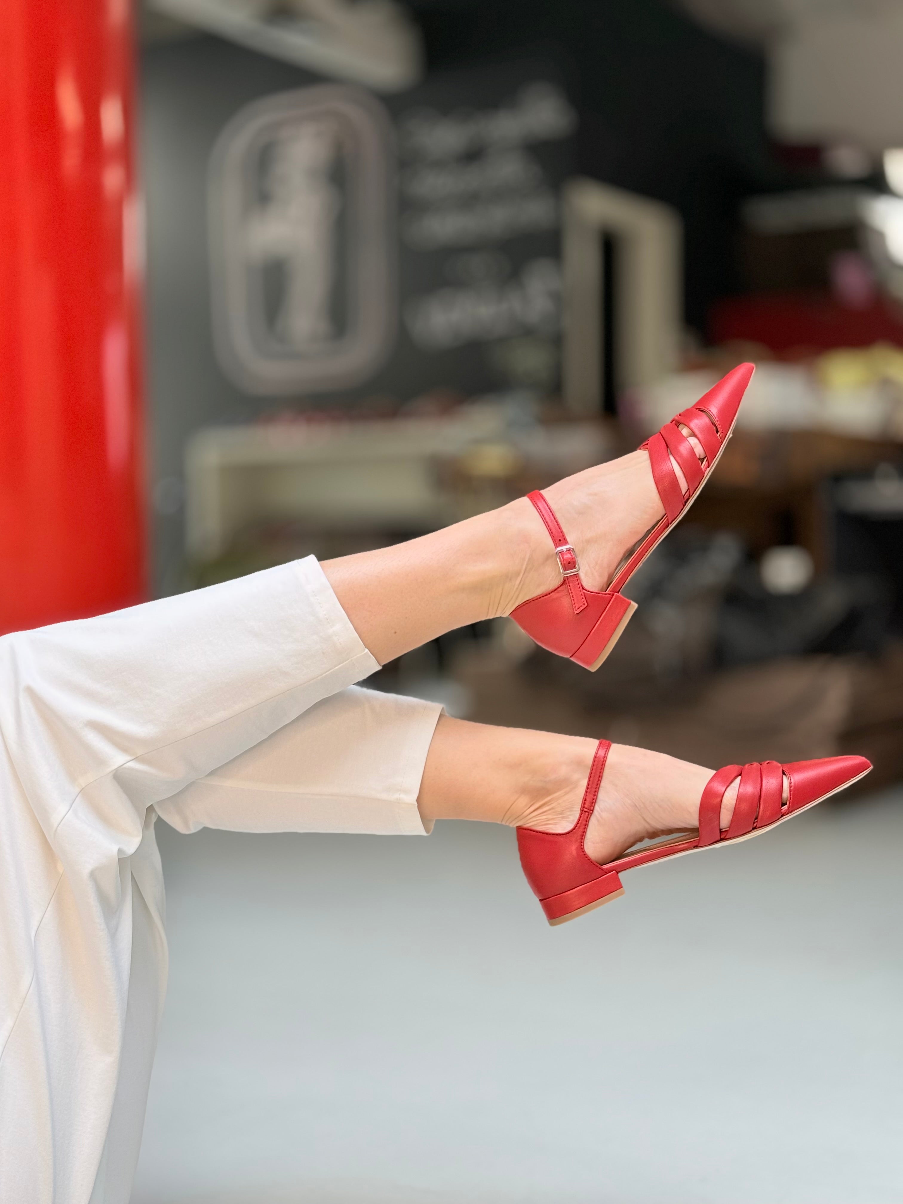 Image of Naima Red ballerina in pelle rossa tacco 2cm artigianale marchigiana