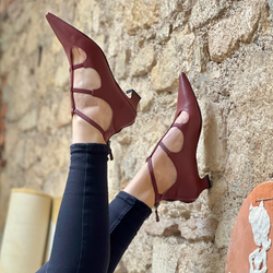 Image of Yara Brick decollete in nappa con cinturini tacco 3cm artigianale marchigiana