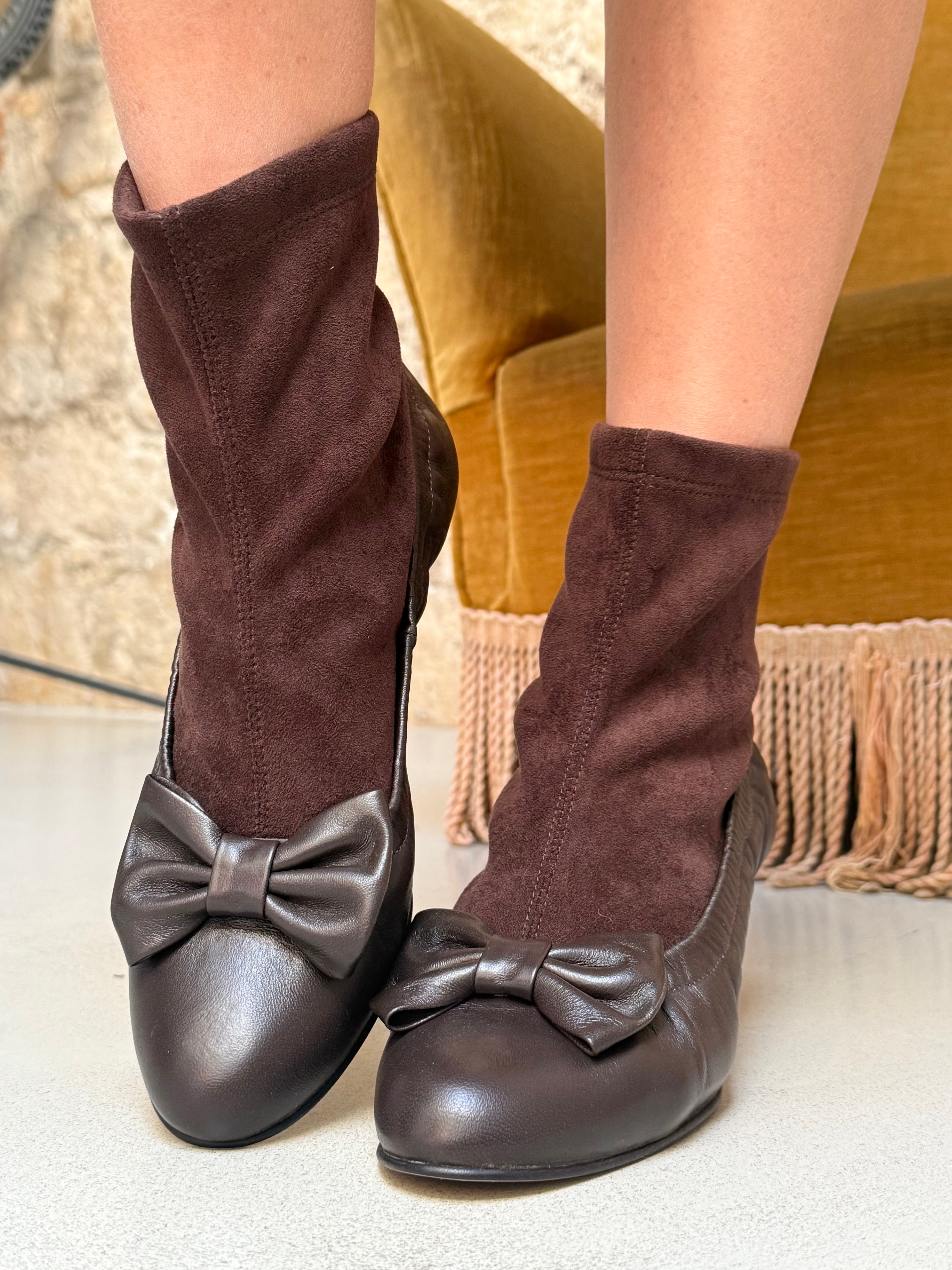 Image of Mignon Brown tronchetto in nappa e camoscio marrone lav. artigianale marchigiiana