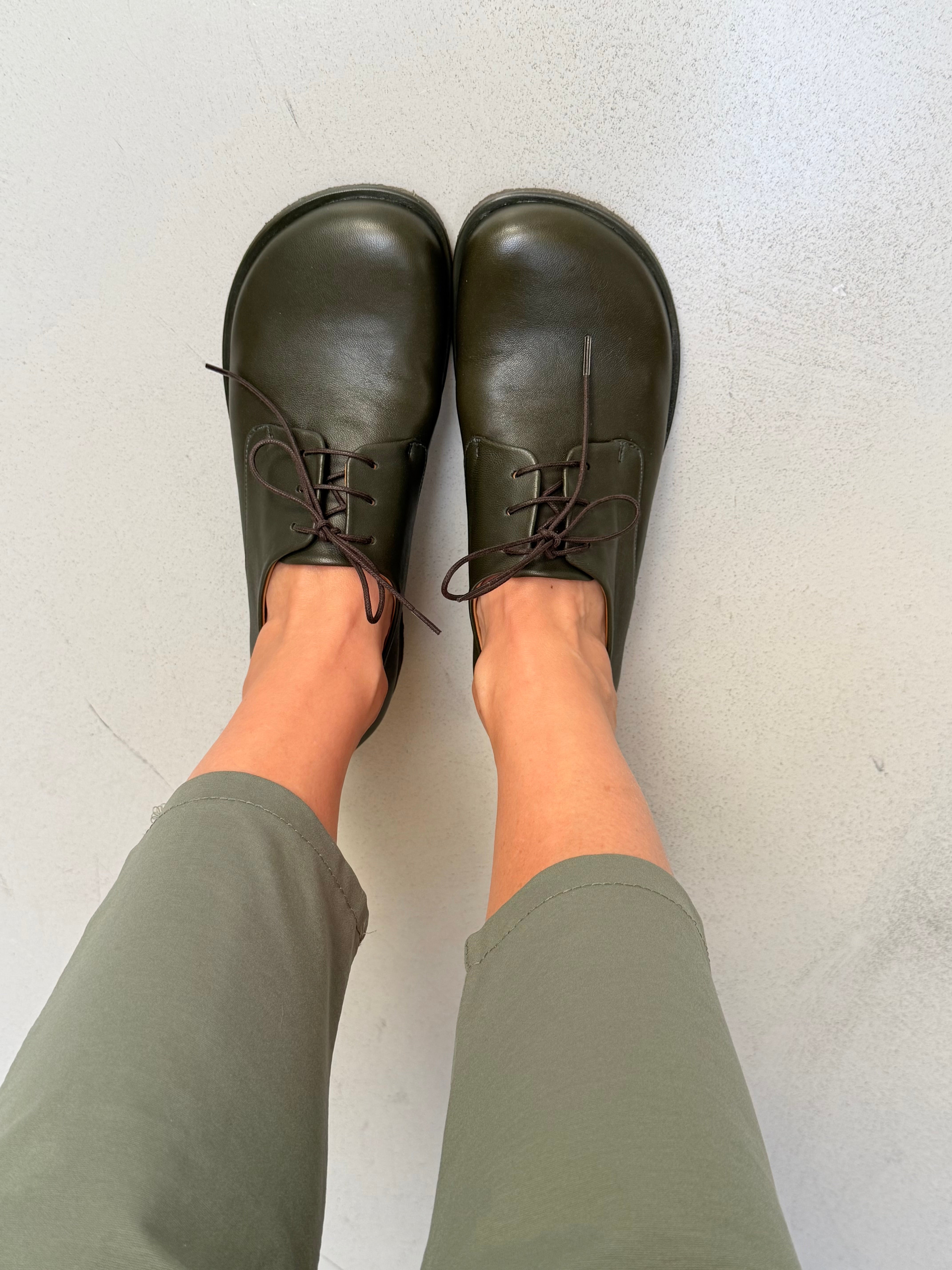 Image of Chaplin Olive derby in nappa verde oliva tacco 2 lav. artigianale lagattaconglistivali