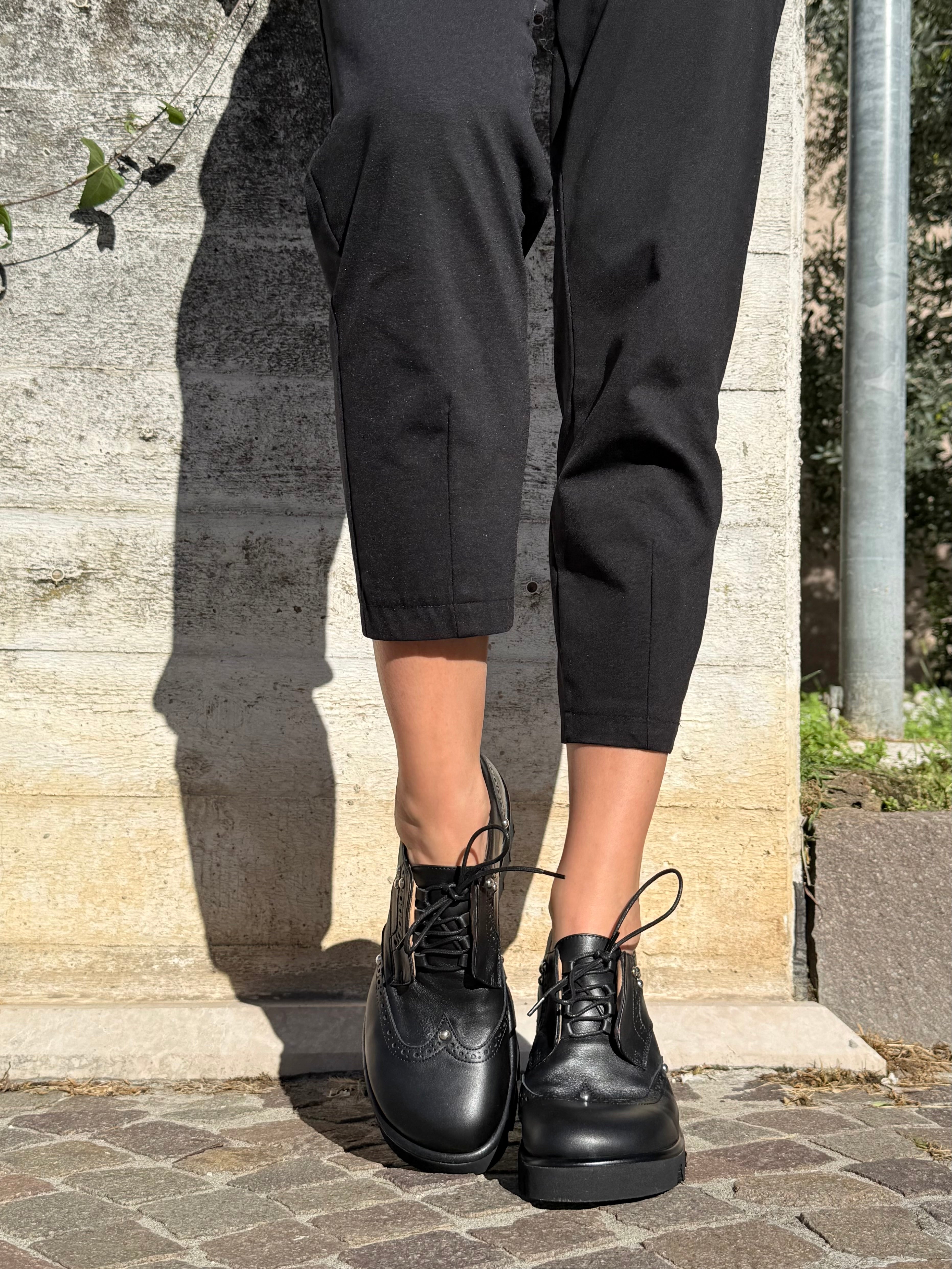 Image of Dylan Black lavorazione a sacchetto in nappa nera artigianale marchigiana