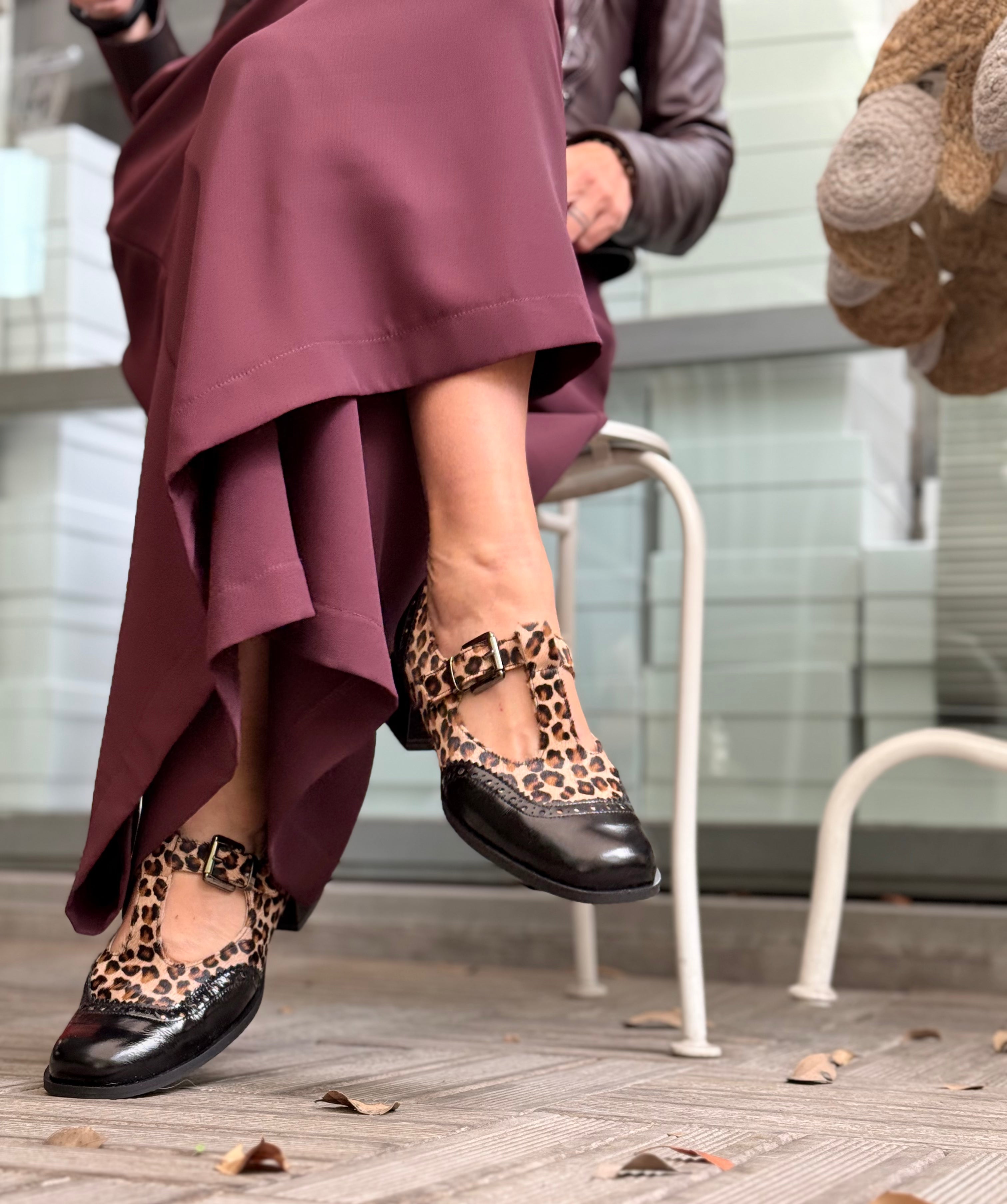 Image of Colette pony scarpina bassa t-bar in nappa cavallino e naplak nero tacco 4 lavorazione marchigiana