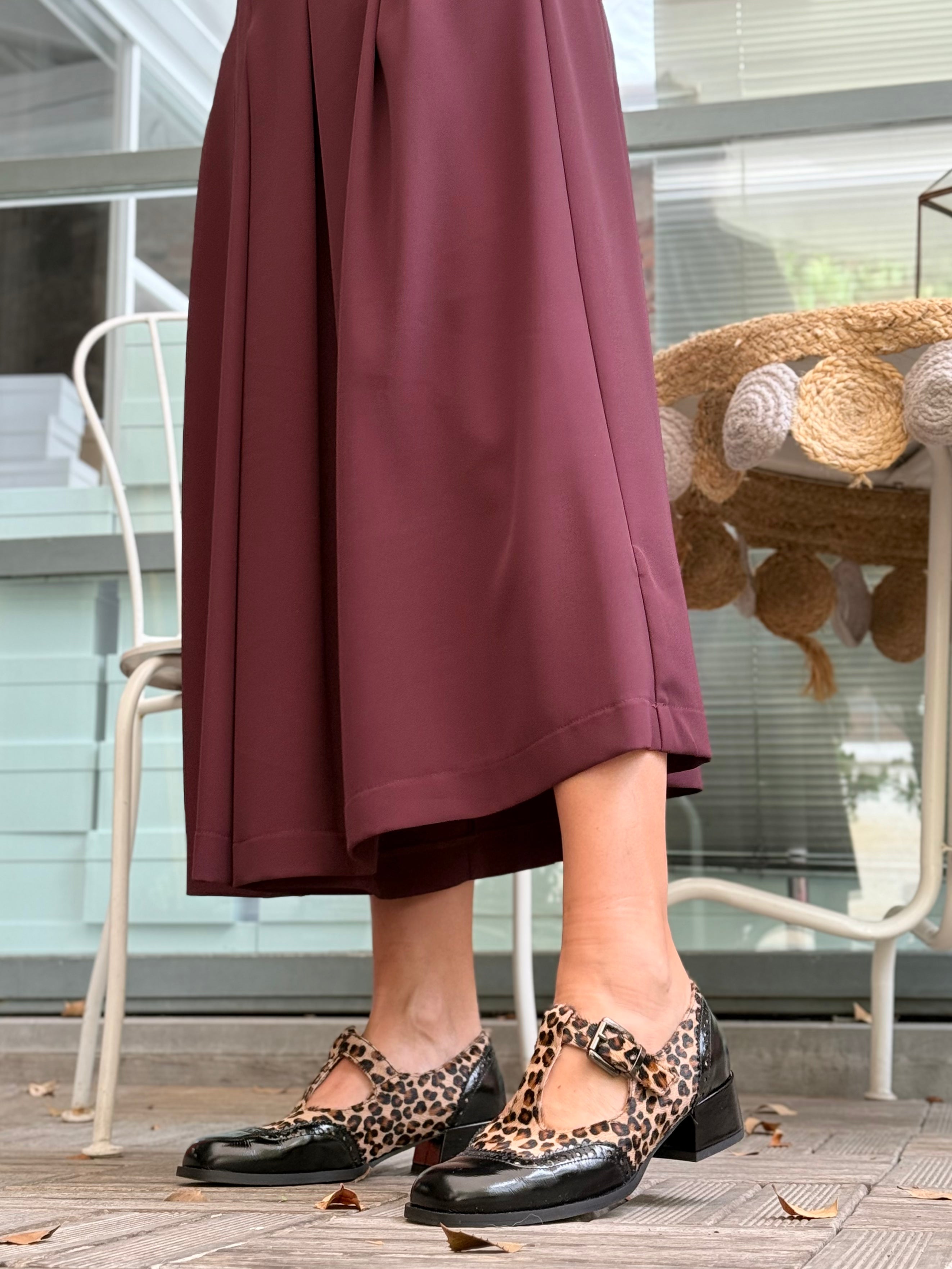 Image of Colette pony scarpina bassa t-bar in nappa cavallino e naplak nero tacco 4 lavorazione marchigiana