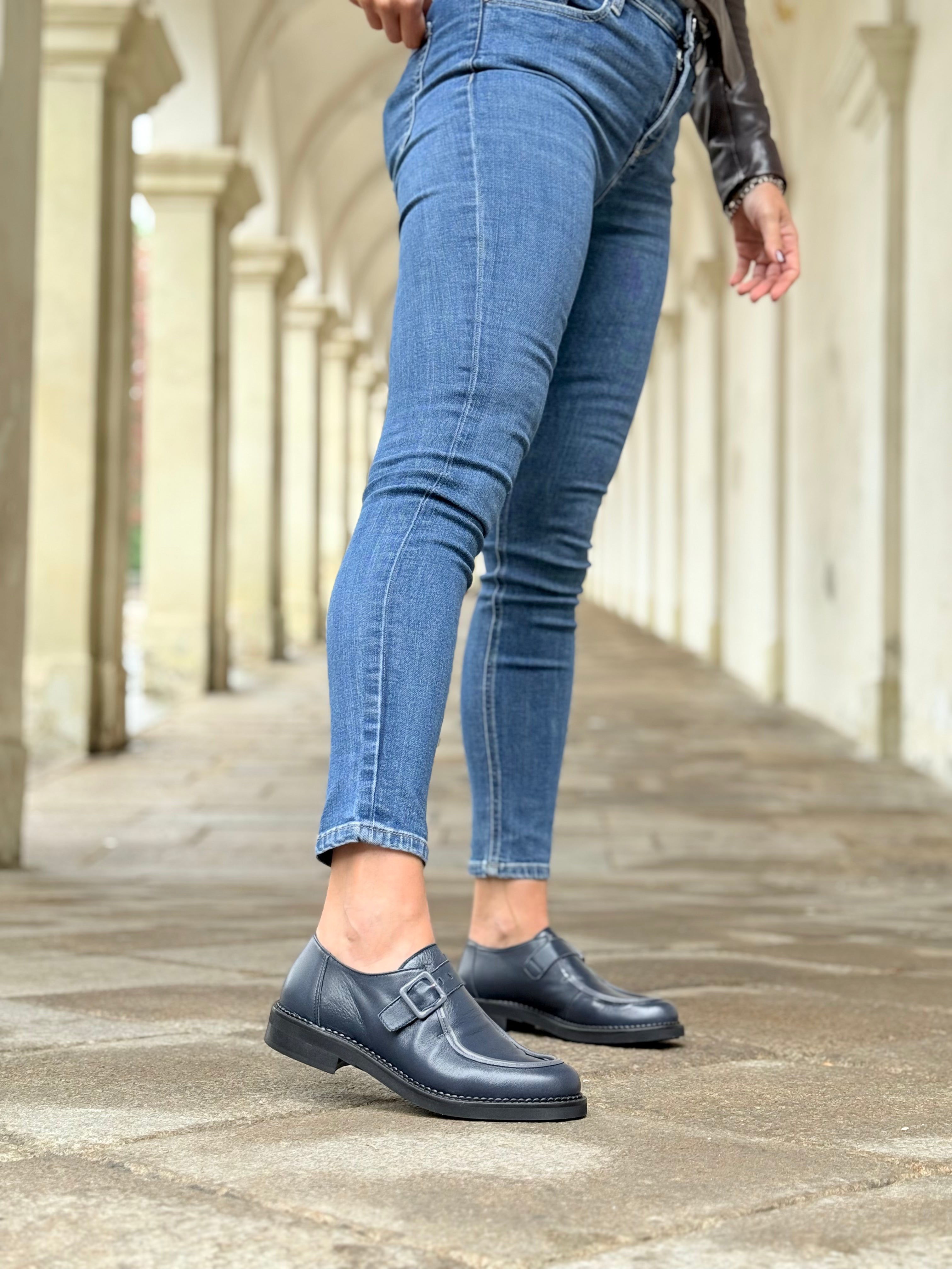 Image of Studio Blue ingegnere in pelle blu scuro tacco 3cm artigianale marchigiano