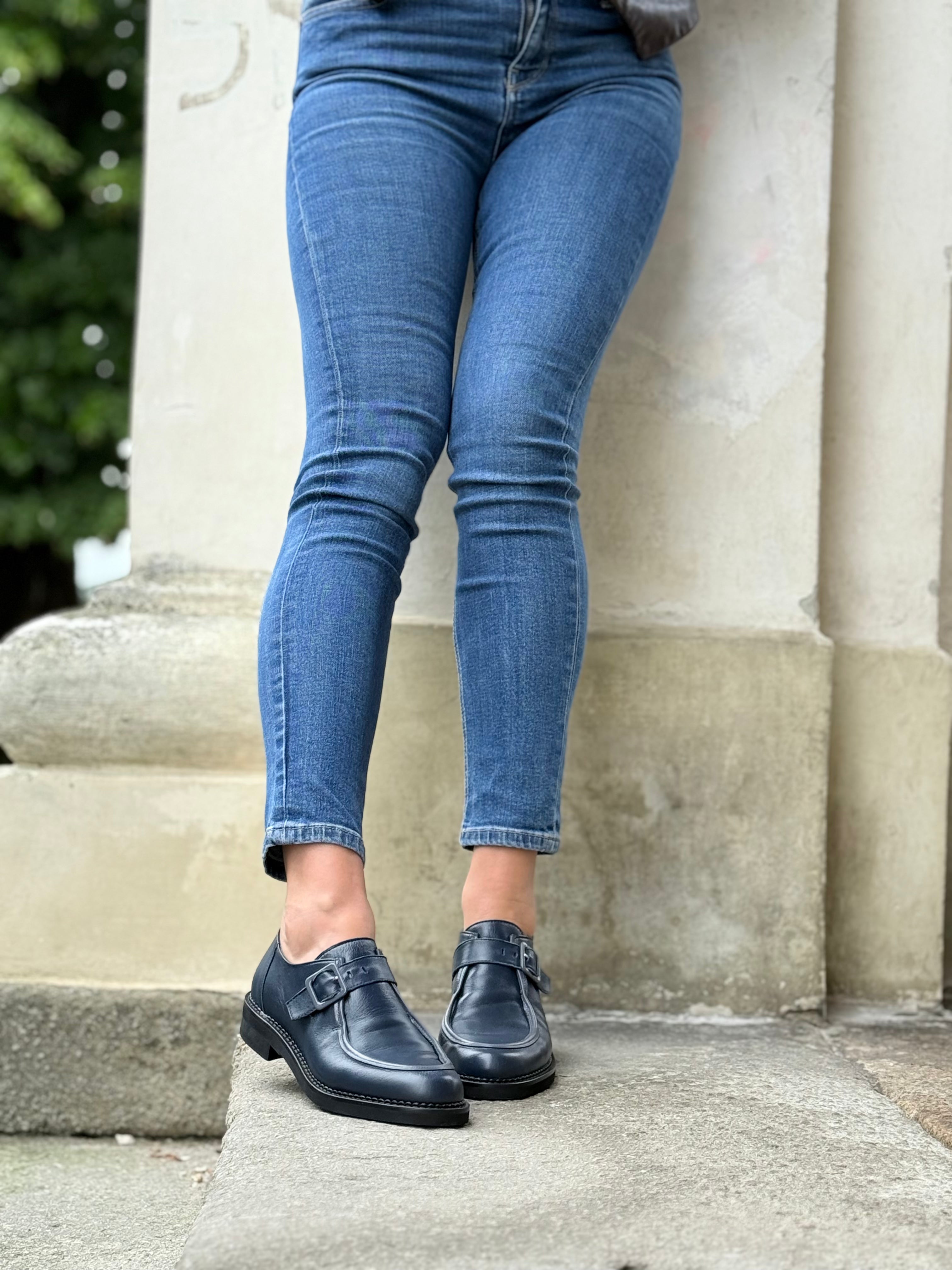 Image of Studio Blue ingegnere in pelle blu scuro tacco 3cm artigianale marchigiano