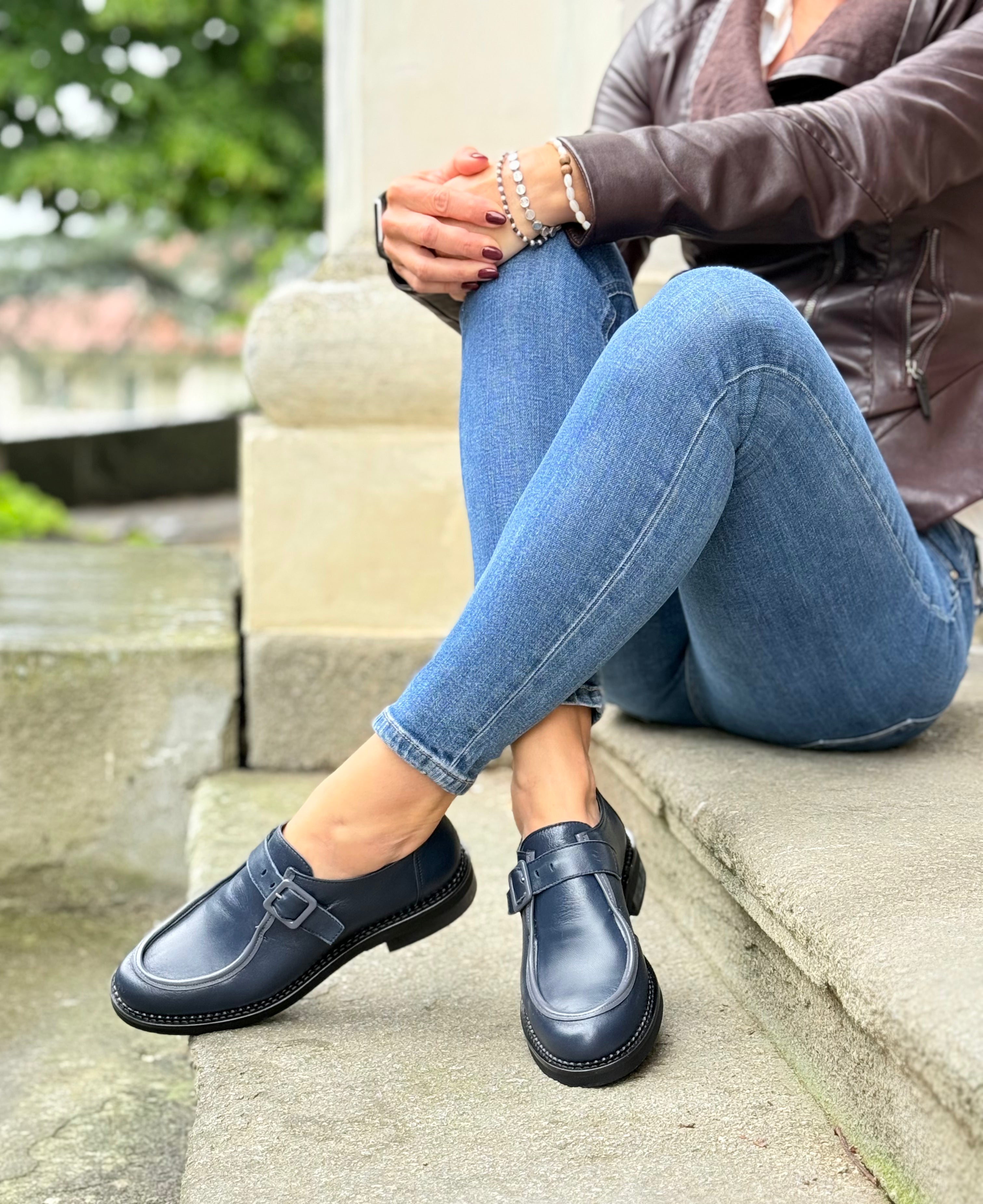 Image of Studio Blue ingegnere in pelle blu scuro tacco 3cm artigianale marchigiano