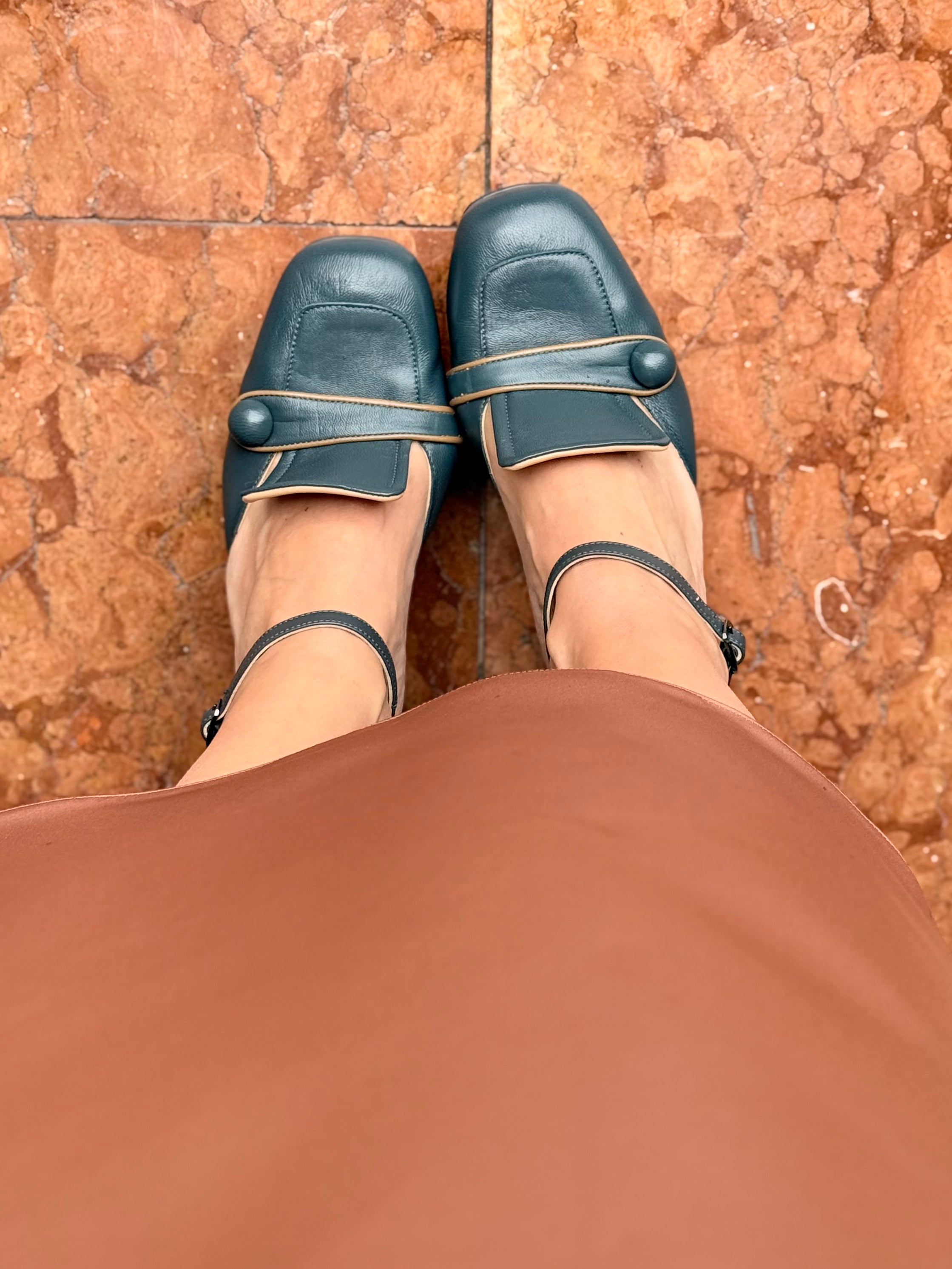 Image of Nico Pet decollete in nappa verde petrolio con cinturini e con plateaux tacco 8.5 cm artigianale marchigiana