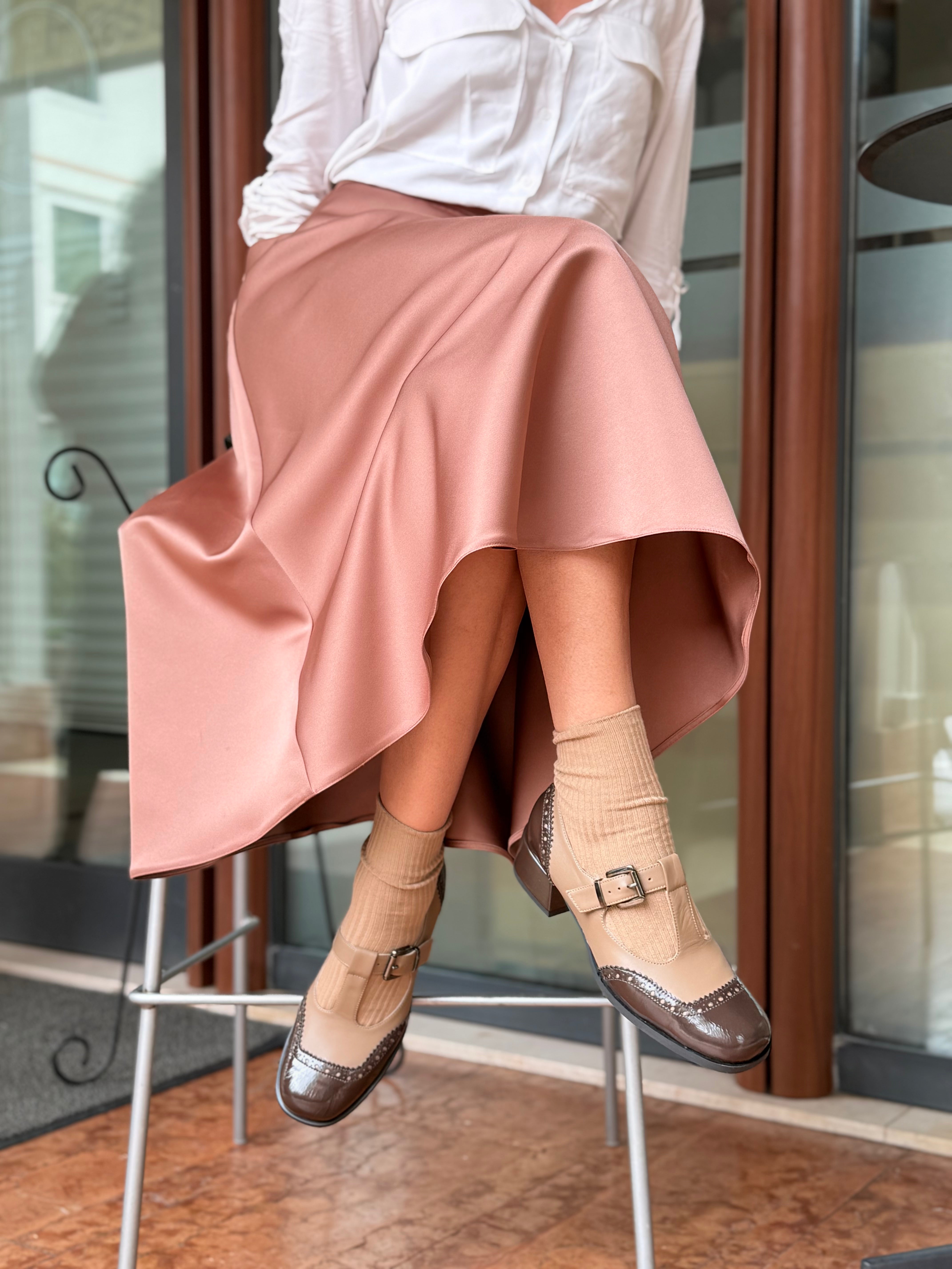 Image of Colette Hazel scarpina bassa t-bar in nappa nocciola e naplak marrone tacco 4 lavorazione marchigiana