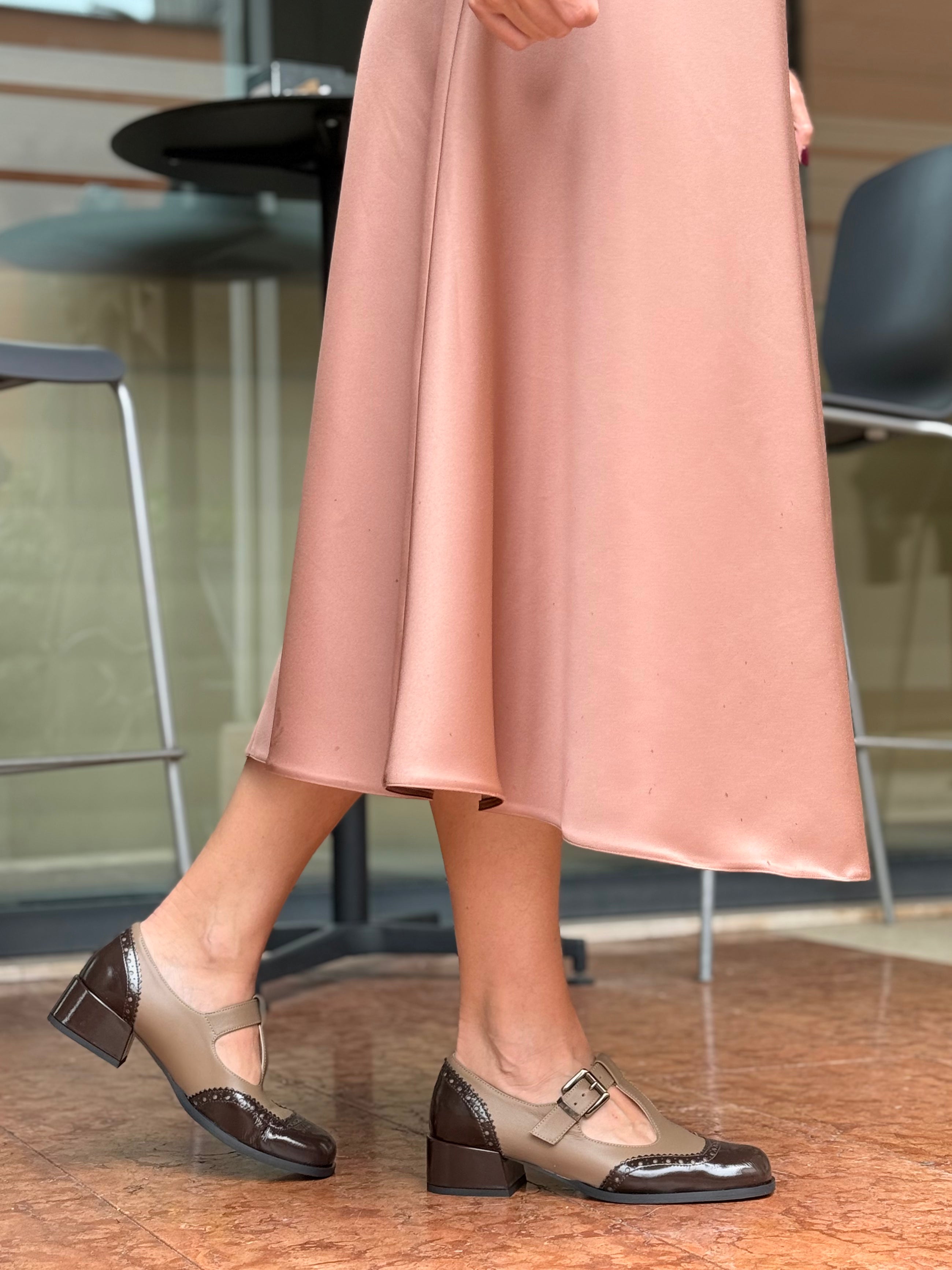 Image of Colette Hazel scarpina bassa t-bar in nappa nocciola e naplak marrone tacco 4 lavorazione marchigiana