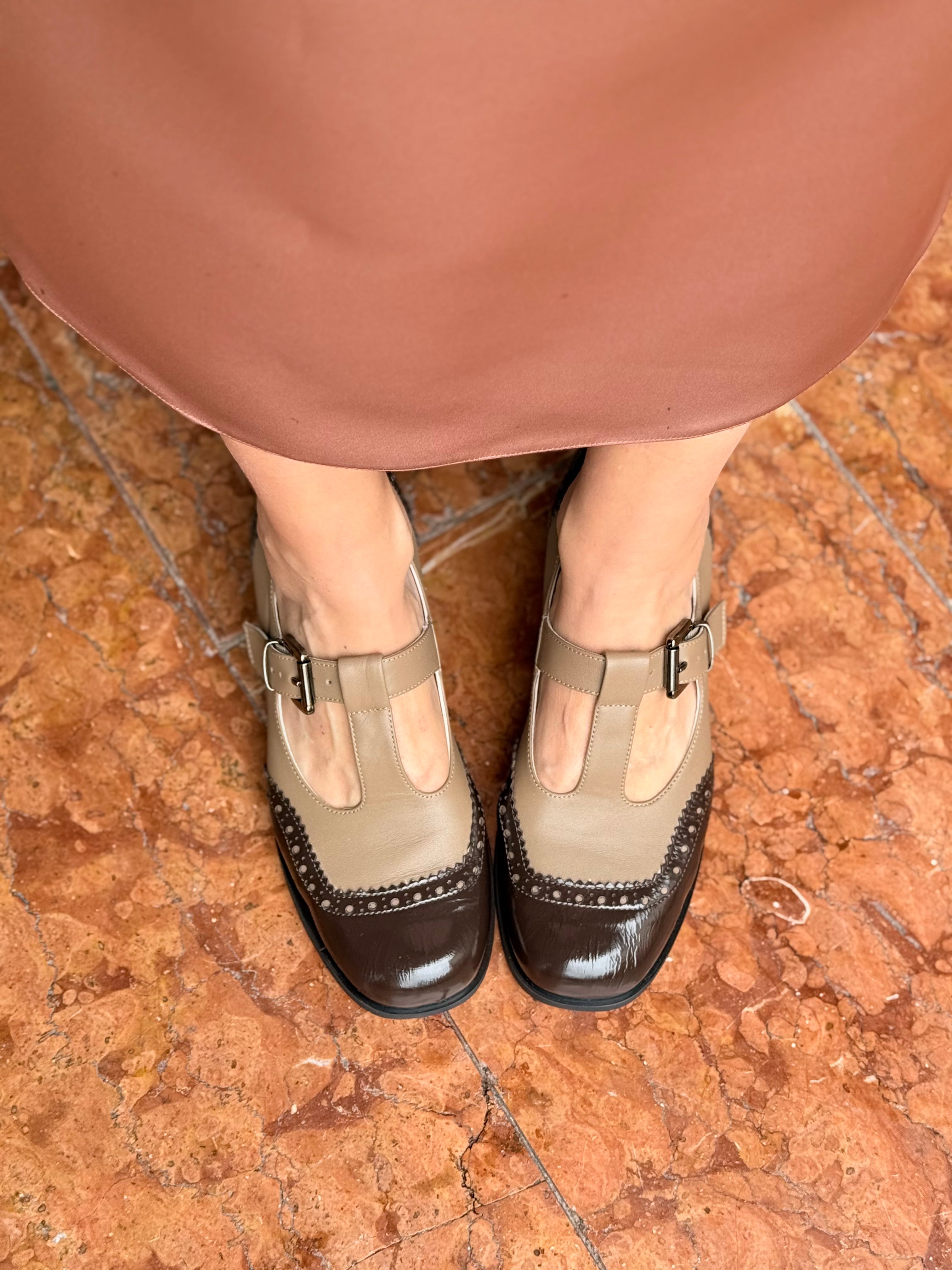 Image of Colette Hazel scarpina bassa t-bar in nappa nocciola e naplak marrone tacco 4 lavorazione marchigiana