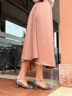 Image of Strauss Grey t bar in nappa grigia con profilo rosa con tacco 5.5 cm. artigianale marchigiana