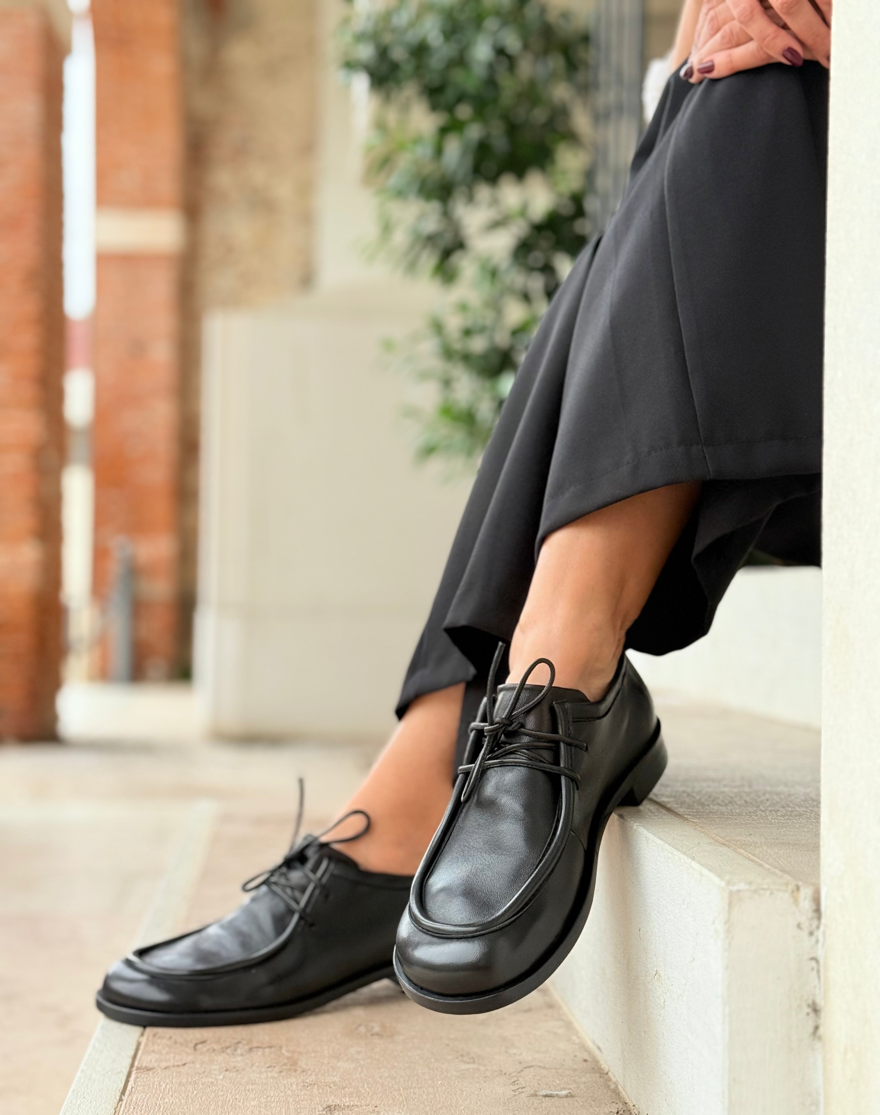 Image of Tenebra Black mocassino allacciato in nappa nera - 2 cm - lavorazione artigianale