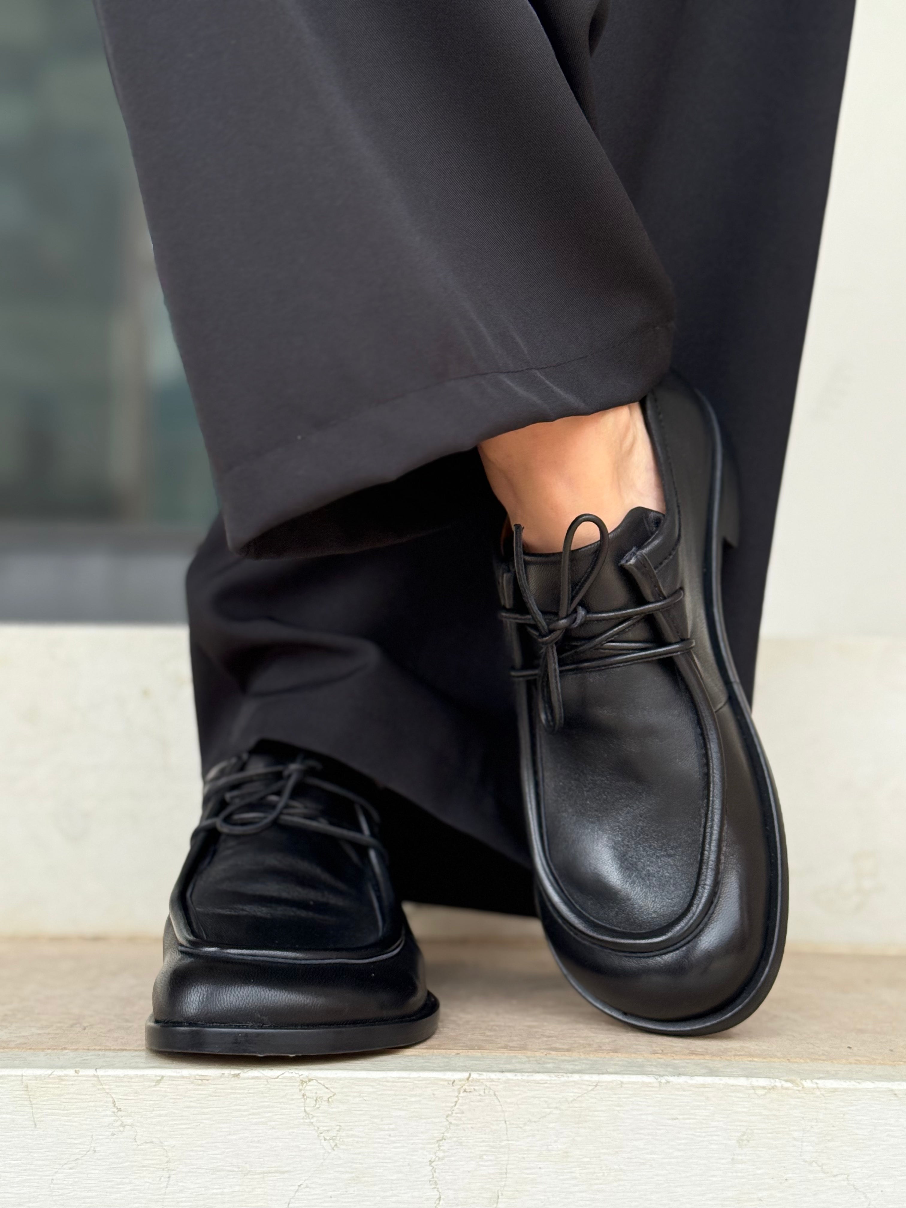 Image of Tenebra Black mocassino allacciato in nappa nera - 2 cm - lavorazione artigianale