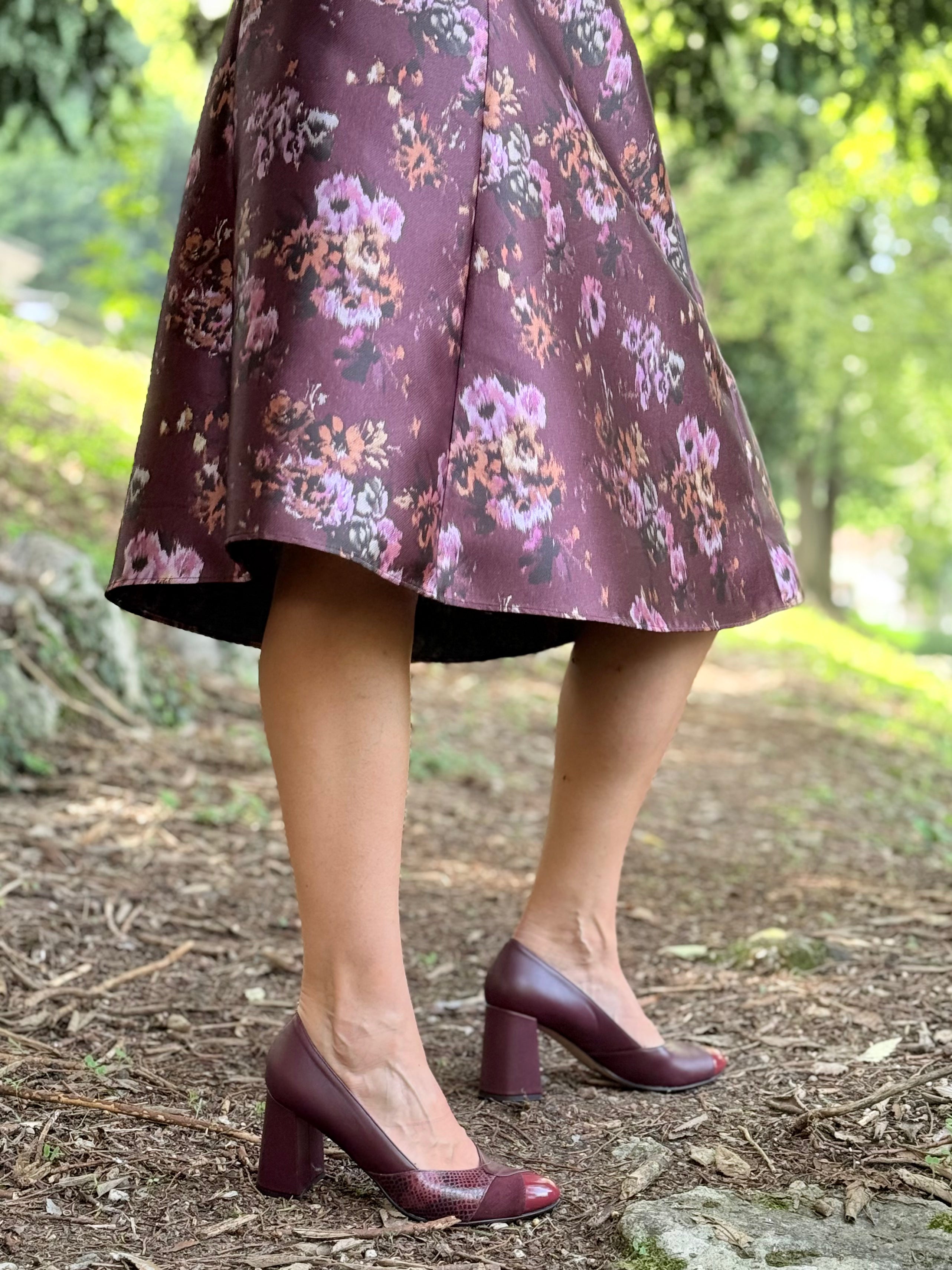 Image of Virna Bordeaux decolletè in nappa bordeaux tacco 8 cm artigianale marchigiano