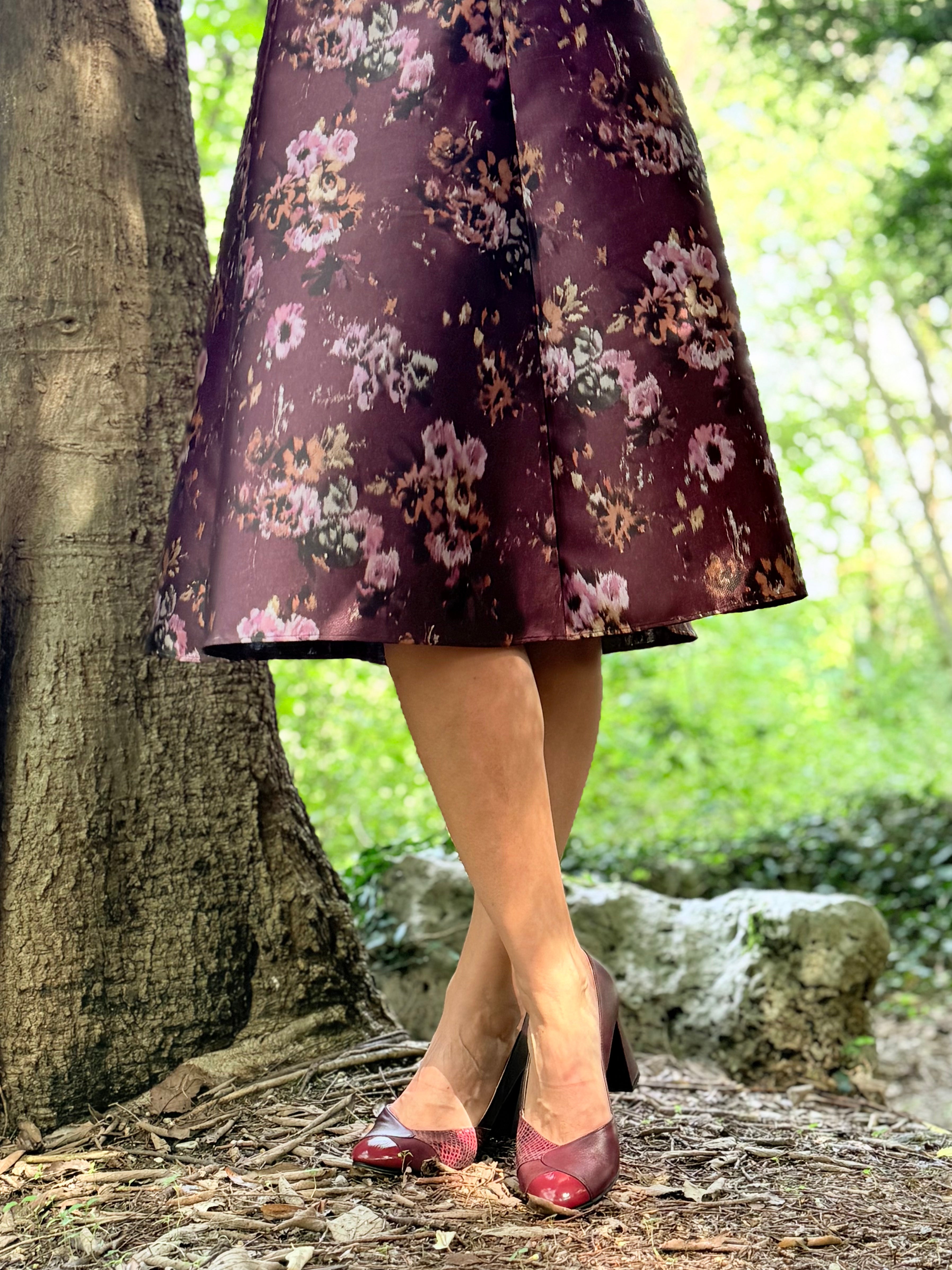 Image of Virna Bordeaux decolletè in nappa bordeaux tacco 8 cm artigianale marchigiano