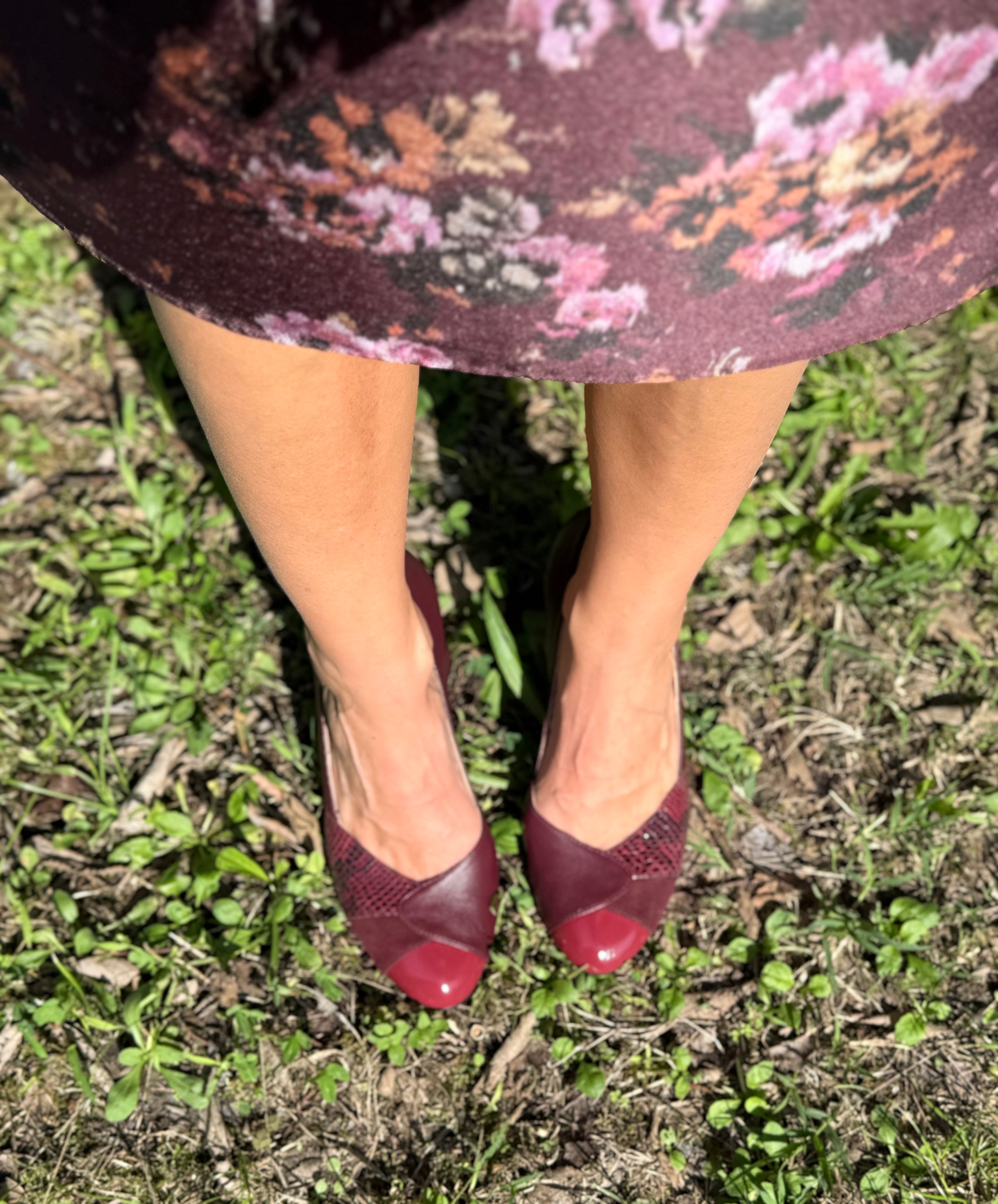 Image of Virna Bordeaux decolletè in nappa bordeaux tacco 8 cm artigianale marchigiano