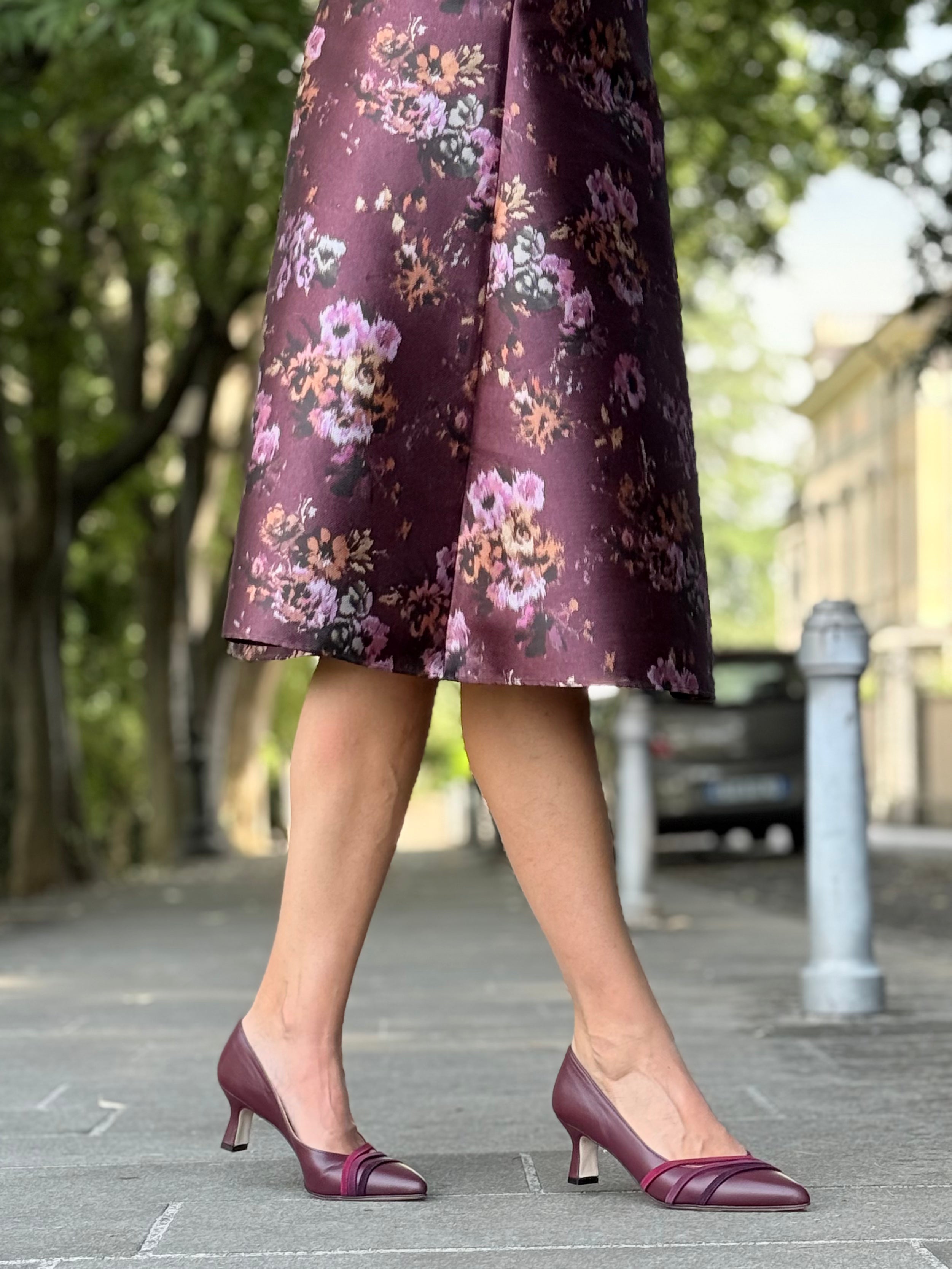 Image of Imogen Bordeaux decollete in pelle bordeaux tacco 6 cm artigianale toscana