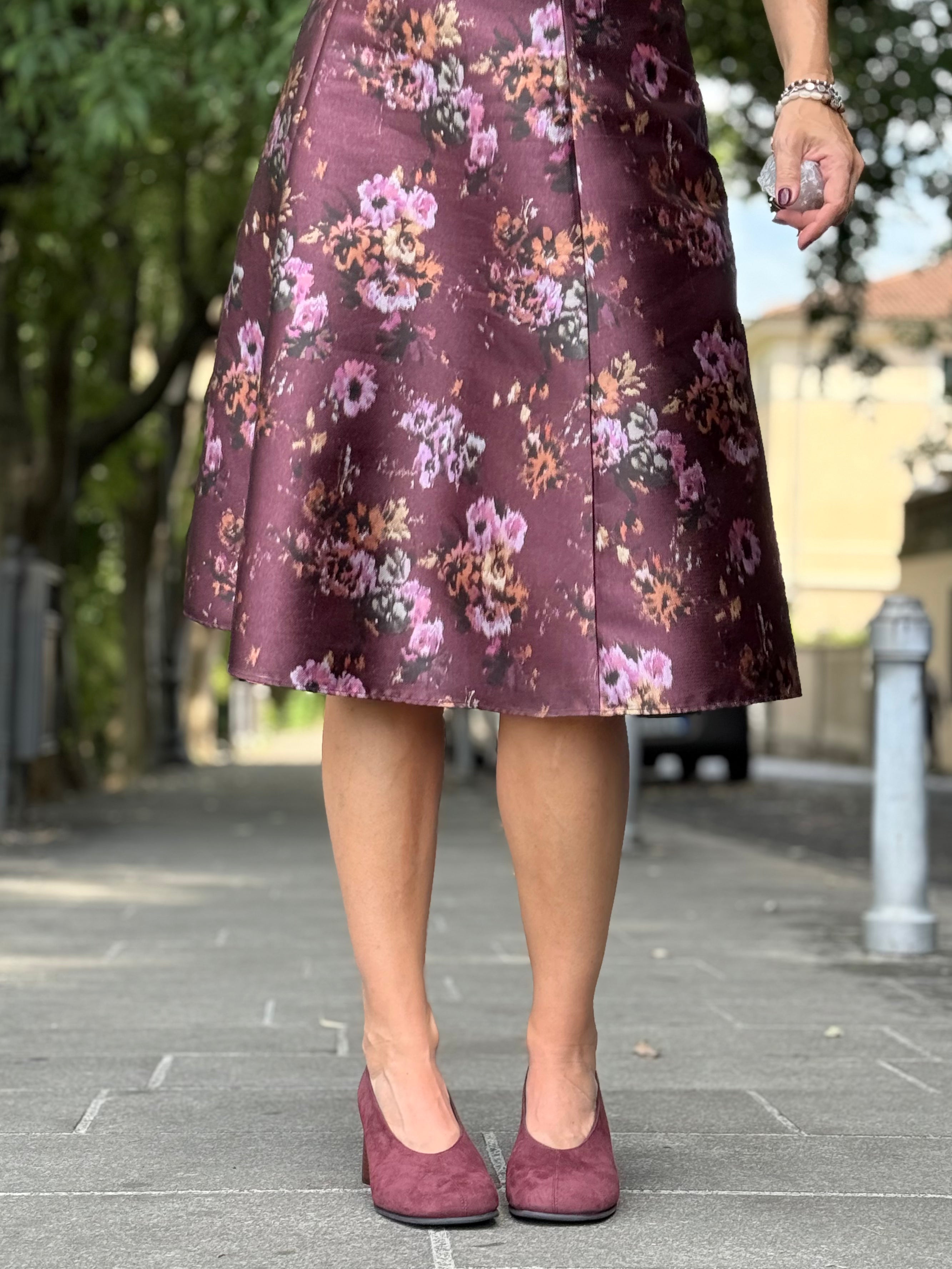 Image of Nanny Wine decollete in camoscio bordeaux tacco 6 artigianale toscana