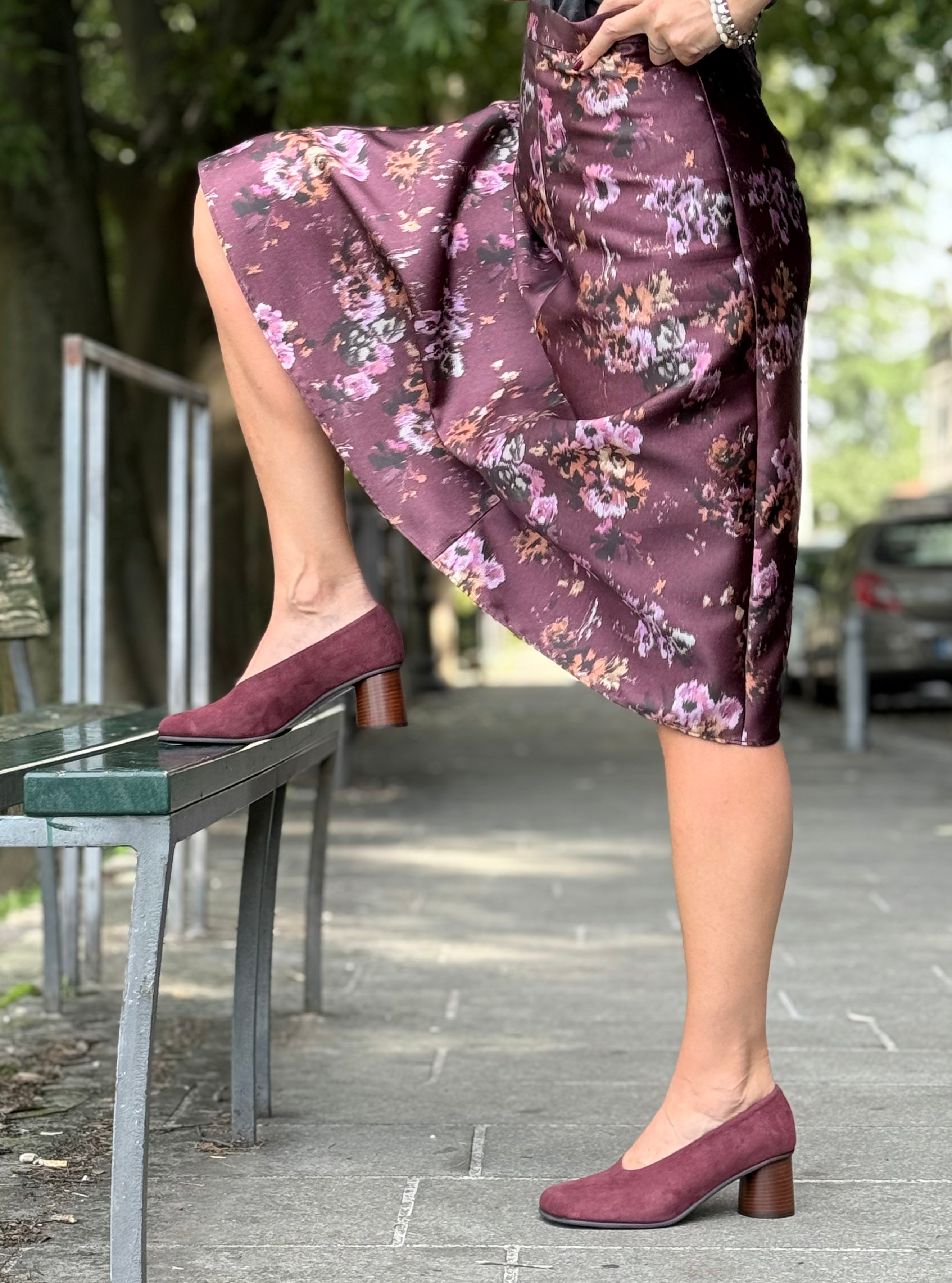 Nanny Wine decollete in camoscio bordeaux tacco 6 artigianale toscana