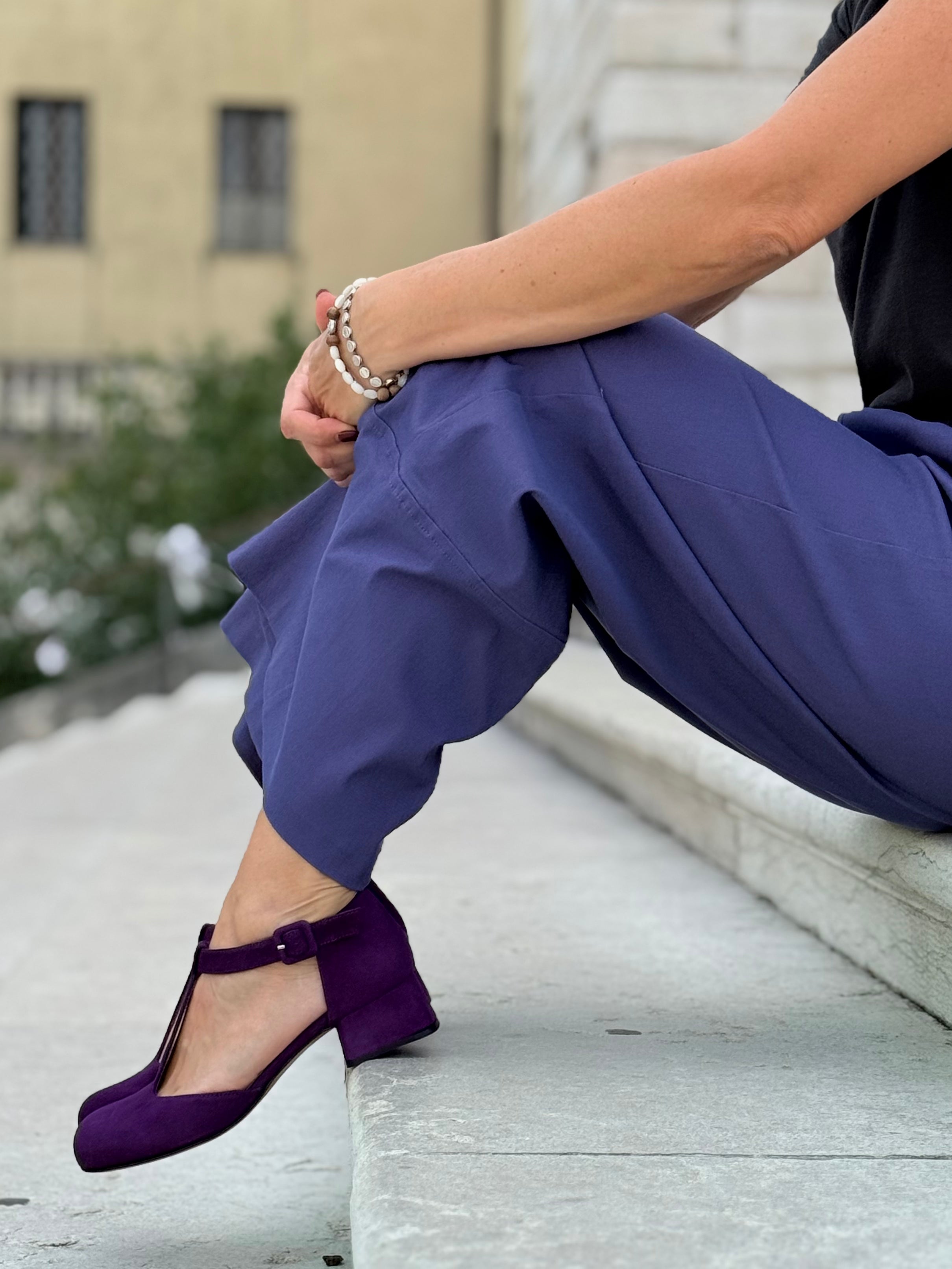 Image of Laos Purple decollete t-bar in camoscio viola tacco 3.5cm t-bar lagattaconglistivali