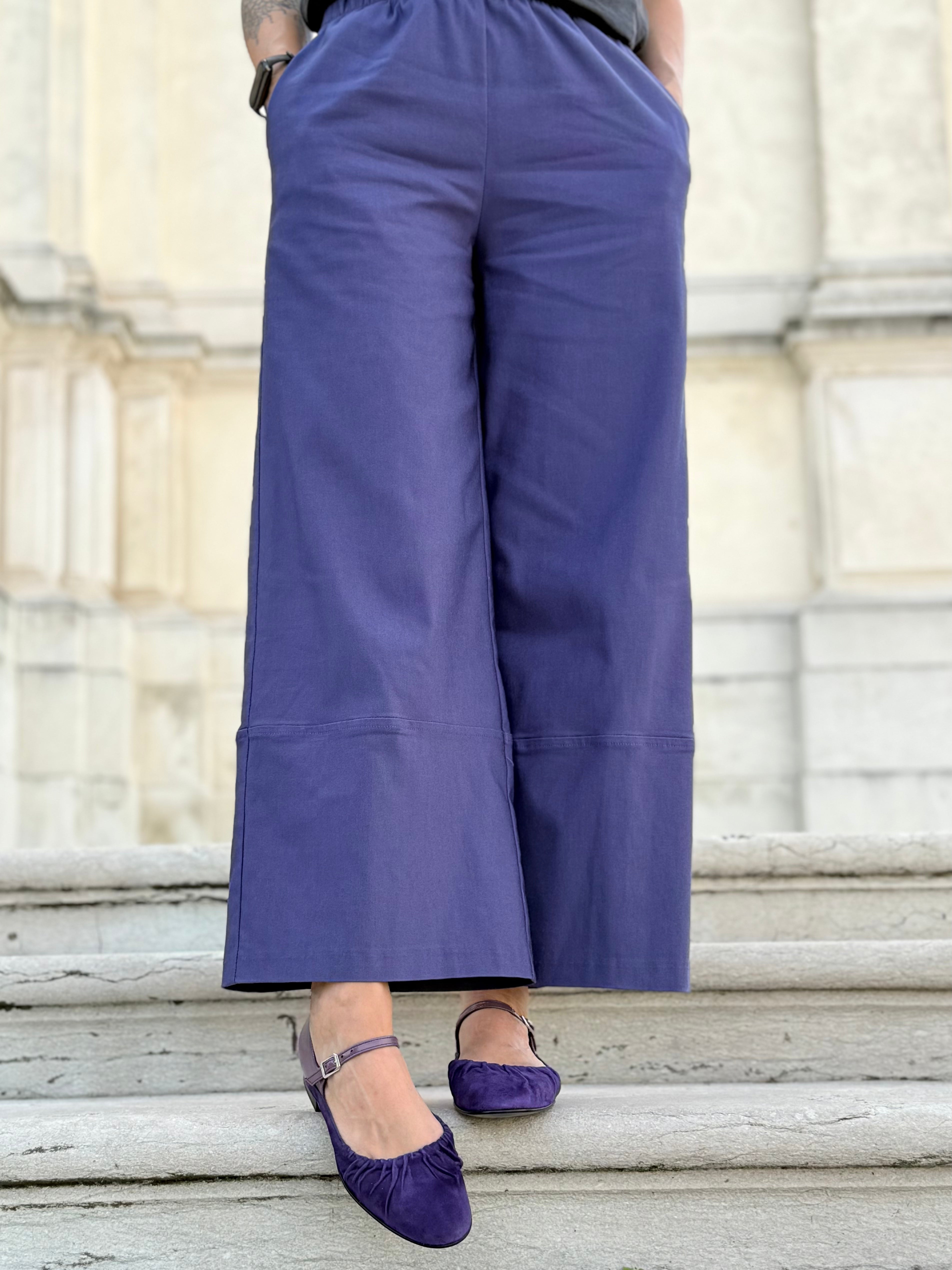 Image of Minosse Purple ballerina in camoscio viola con cinturino tacco 1.5 cm artigianale marchigiana