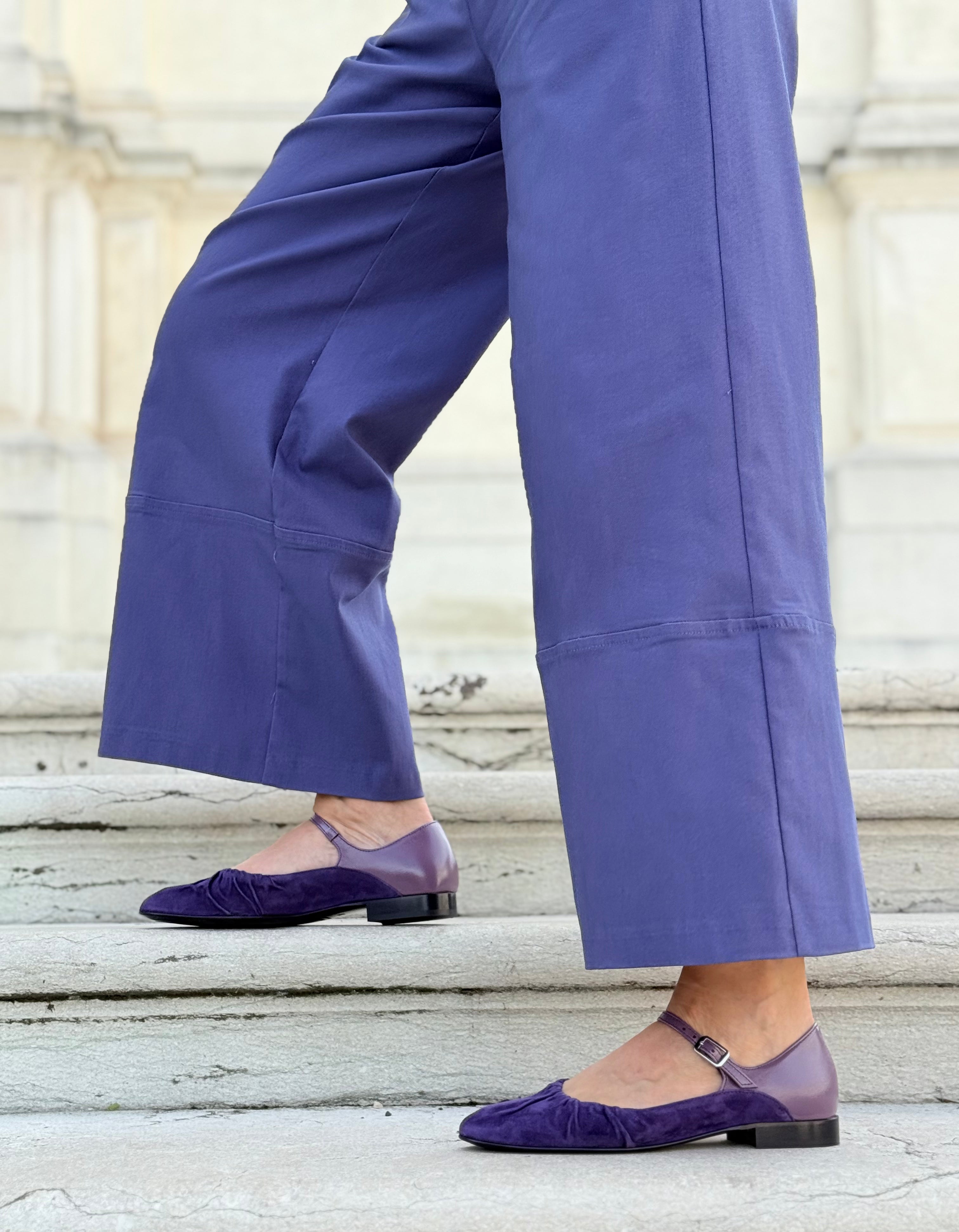 Image of Minosse Purple ballerina in camoscio viola con cinturino tacco 1.5 cm artigianale marchigiana