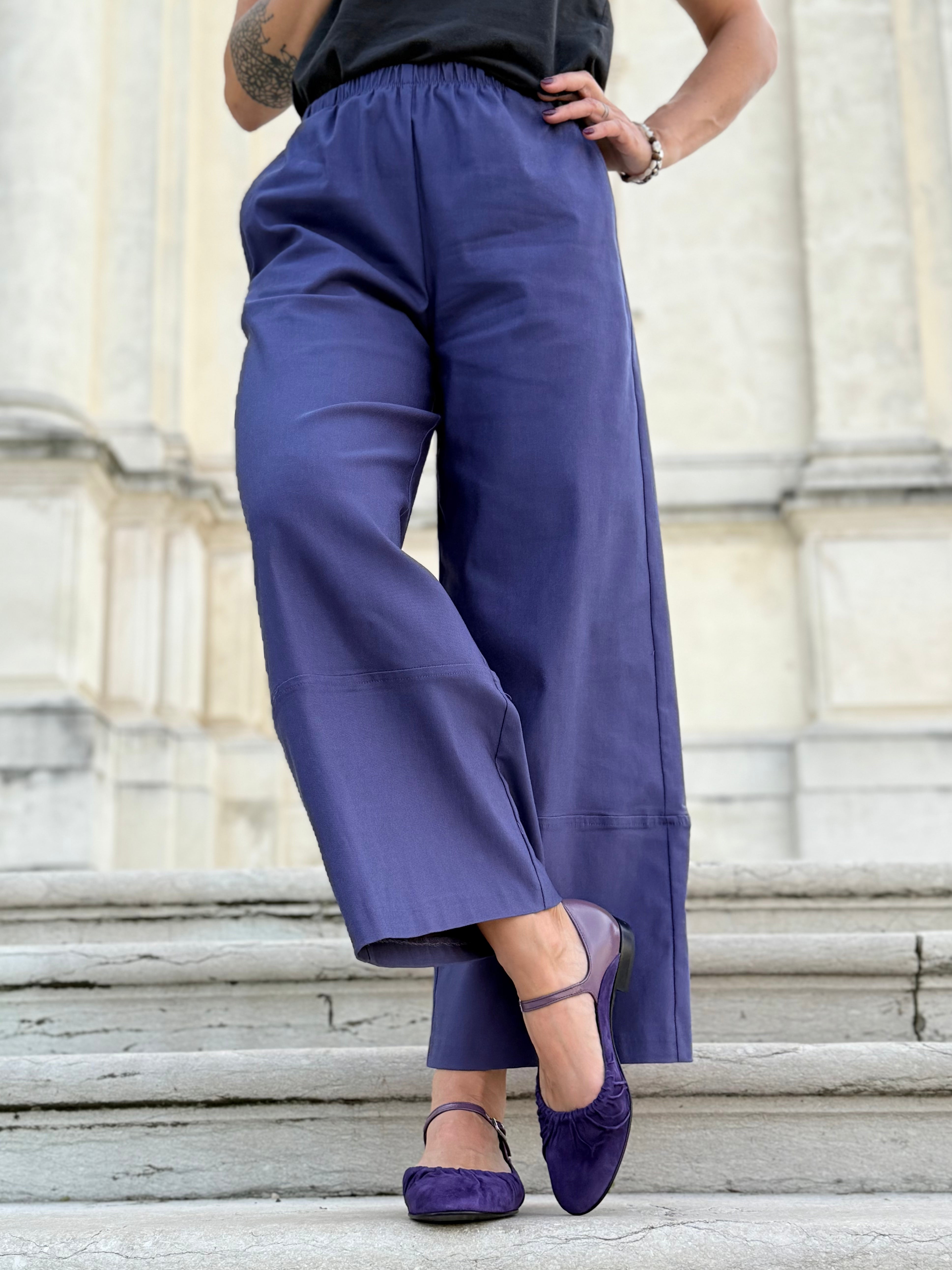 Image of Minosse Purple ballerina in camoscio viola con cinturino tacco 1.5 cm artigianale marchigiana