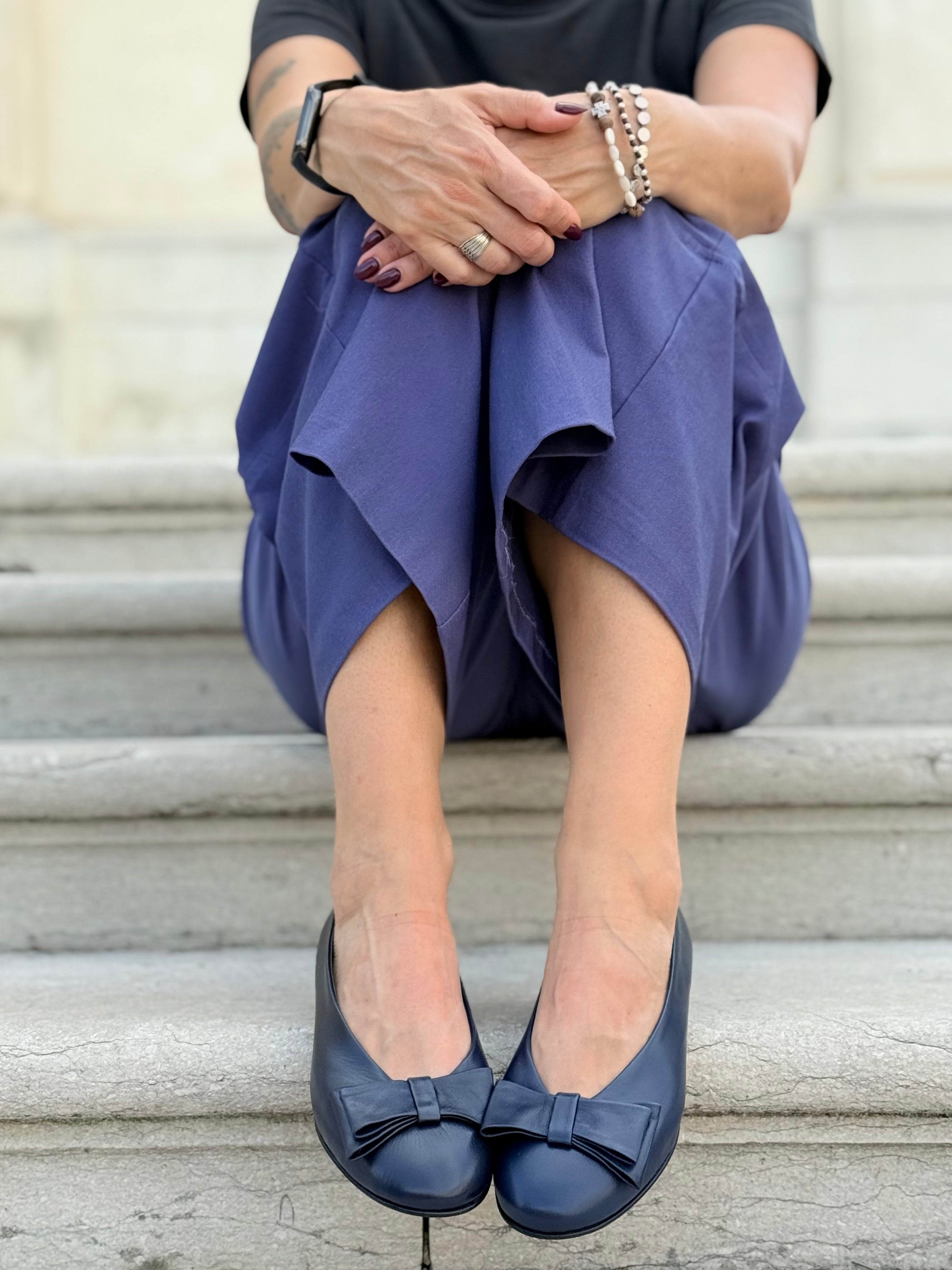 Frack Blue ballerina a sacchetto in nappa blu lavorazione artigianale marchigiana