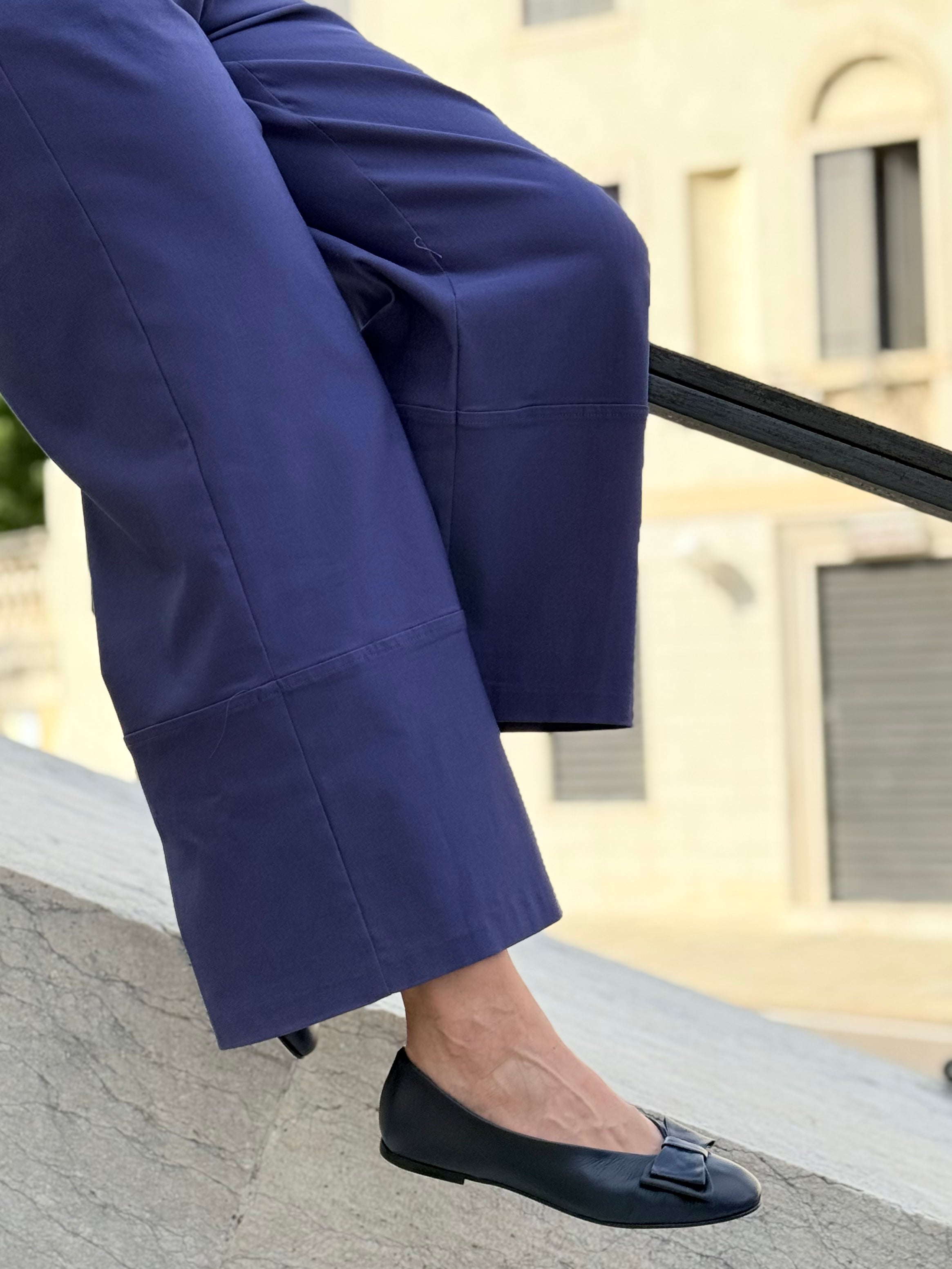 Image of Frack Blue ballerina a sacchetto in nappa blu lavorazione artigianale marchigiana