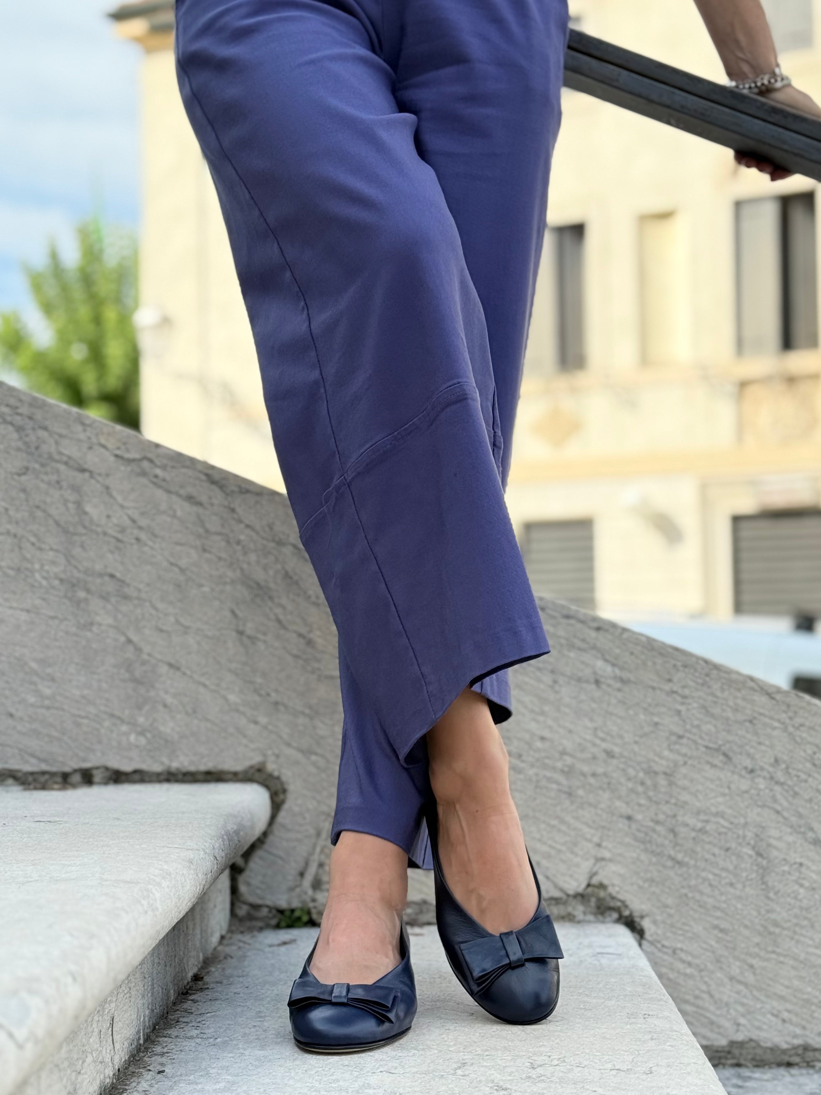 Frack Blue ballerina a sacchetto in nappa blu lavorazione artigianale marchigiana
