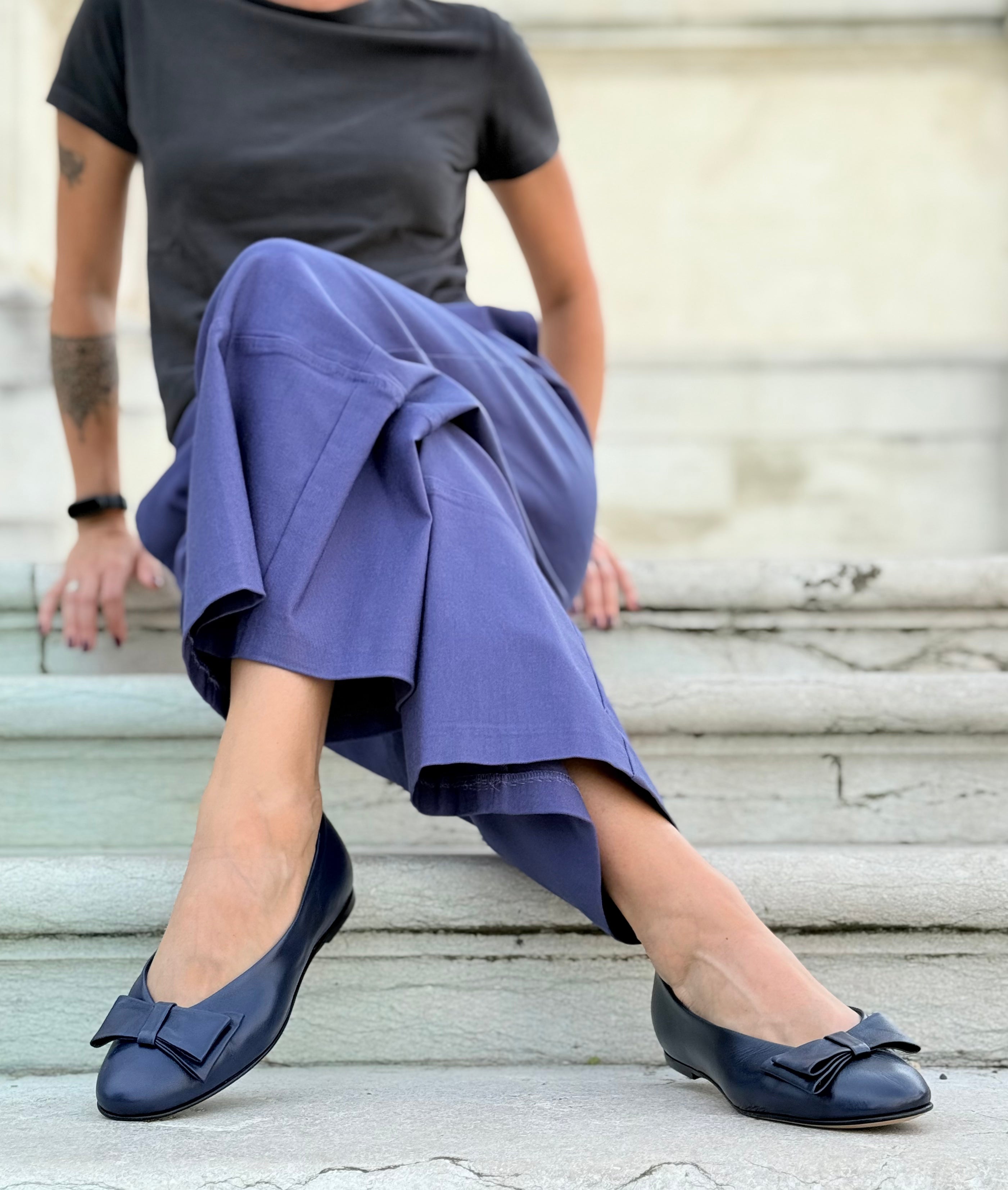 Frack Blue ballerina a sacchetto in nappa blu lavorazione artigianale marchigiana