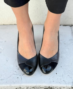 Image of Virna  Black decolletè in nappa nera tacco 8 cm artigianale marchigiano