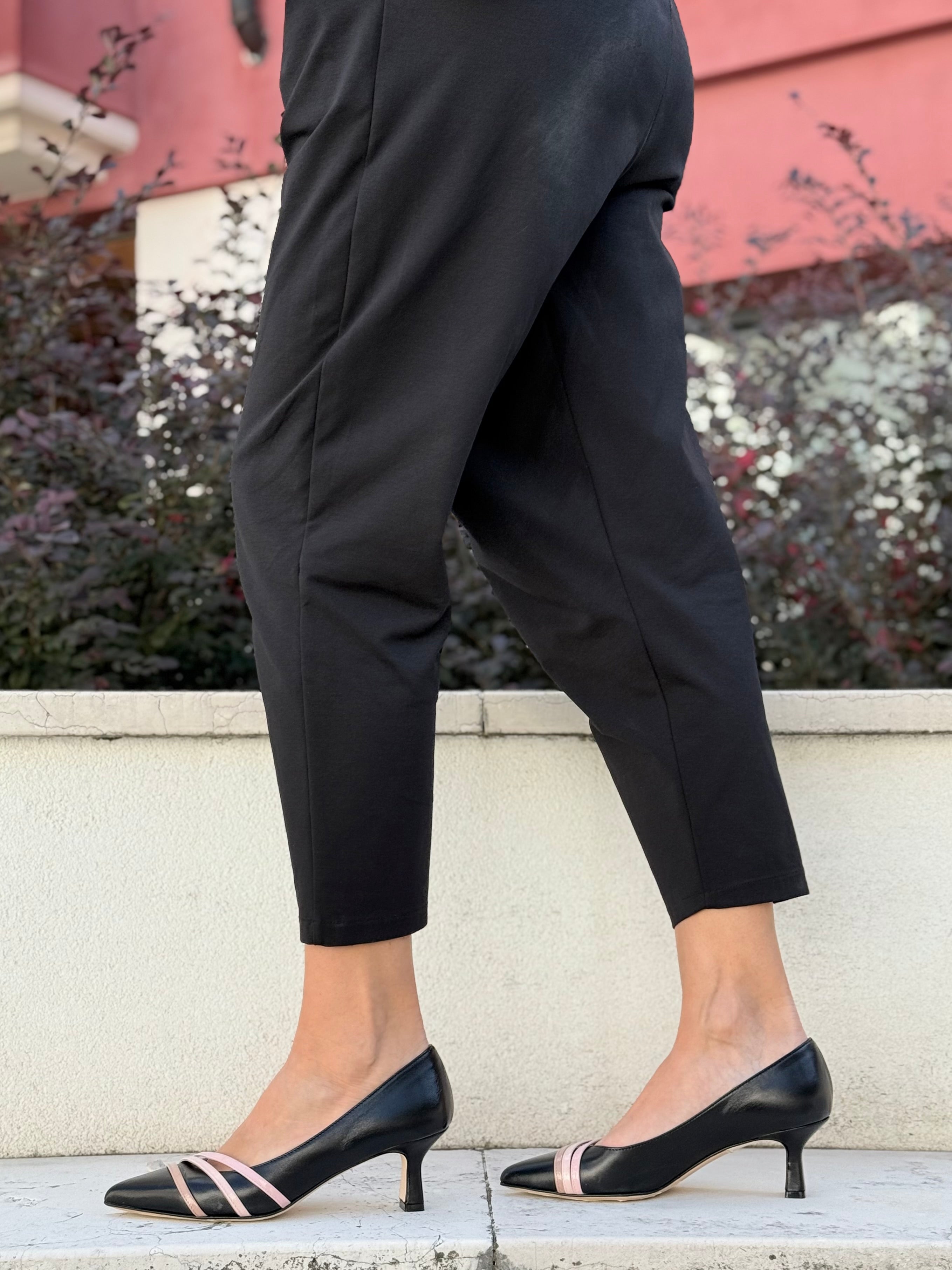 Image of Imogen Black decollete in pelle nera tacco 6 cm artigianale toscana