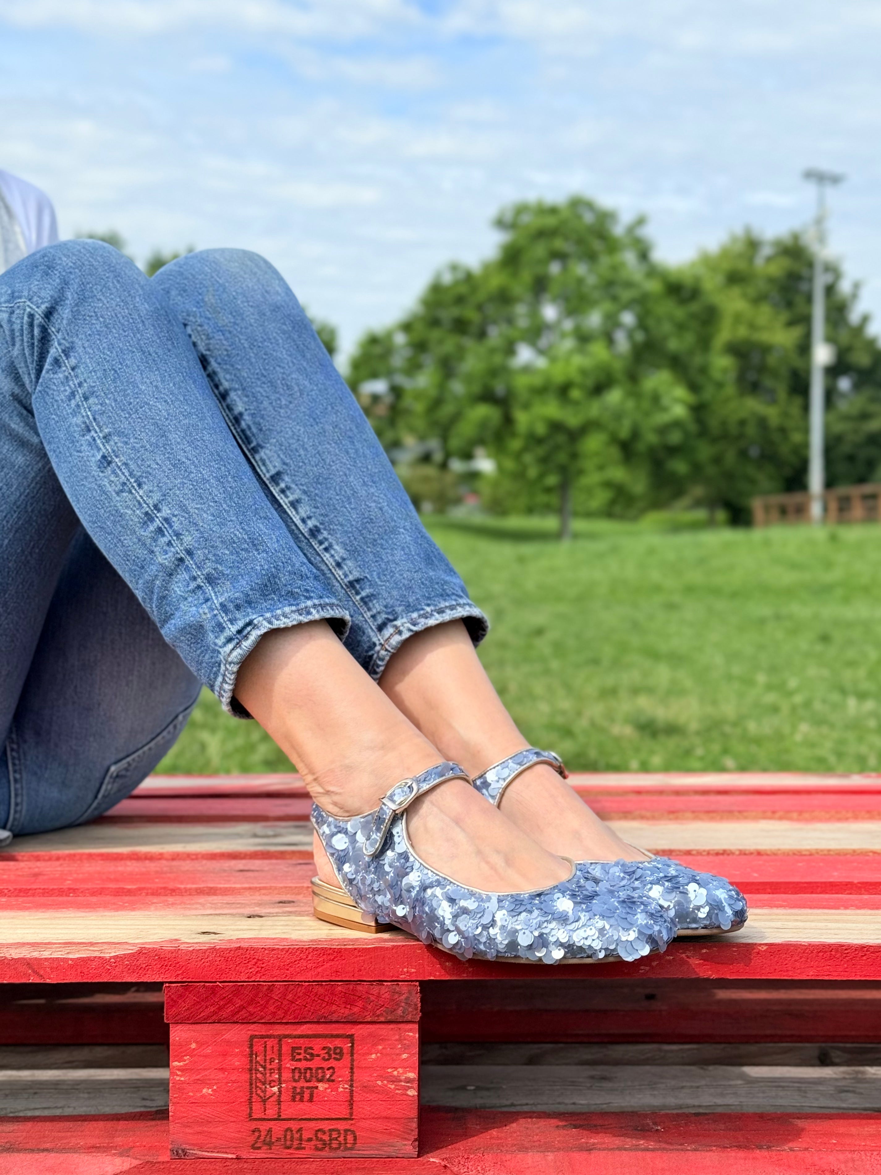 Image of VEG Arlene Cielo ballerina slingback con pailette azzurre artigianale toscana