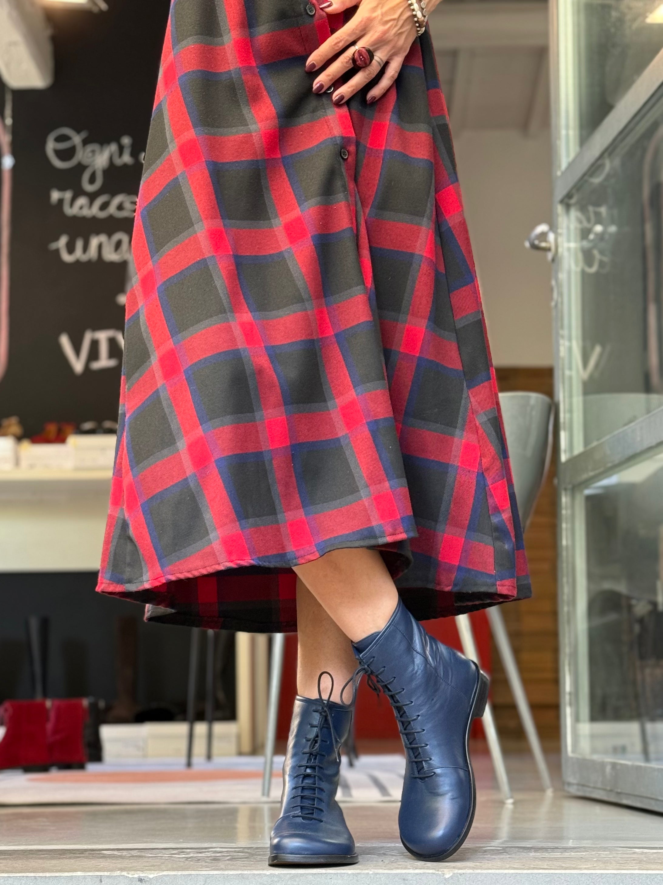 Image of Ozzy Ocean stivaletto allacciato in nappa blu con cerniera artigianale