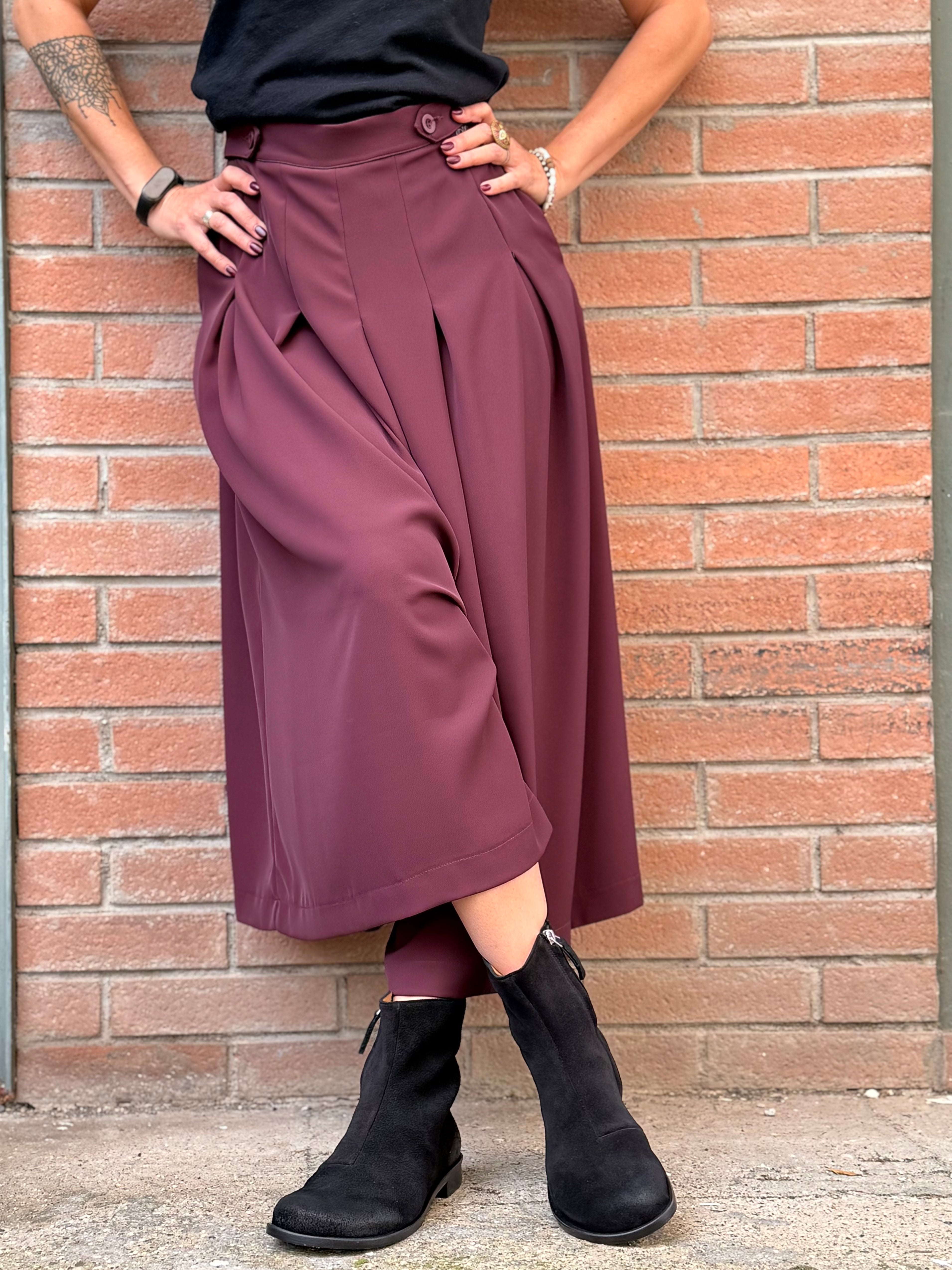 Image of Ponente Black stivaletto in crosta nera con cerniera interna artigianale