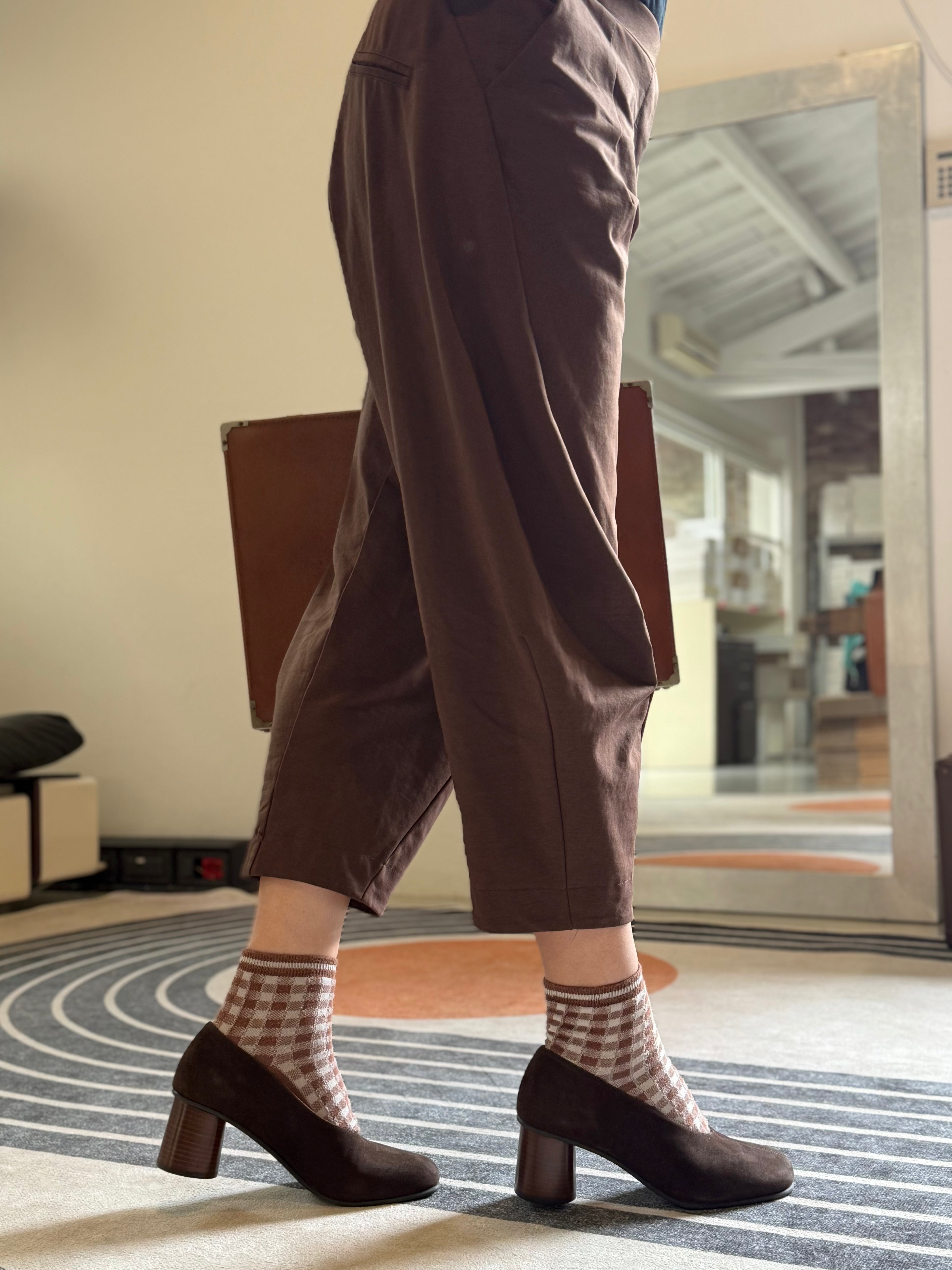 Image of Nanny Moro decollete in camoscio marrone tacco 6 artigianale toscana