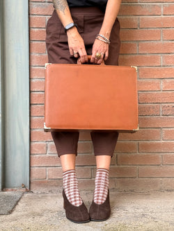 Image of Nanny Moro decollete in camoscio marrone tacco 6 artigianale toscana