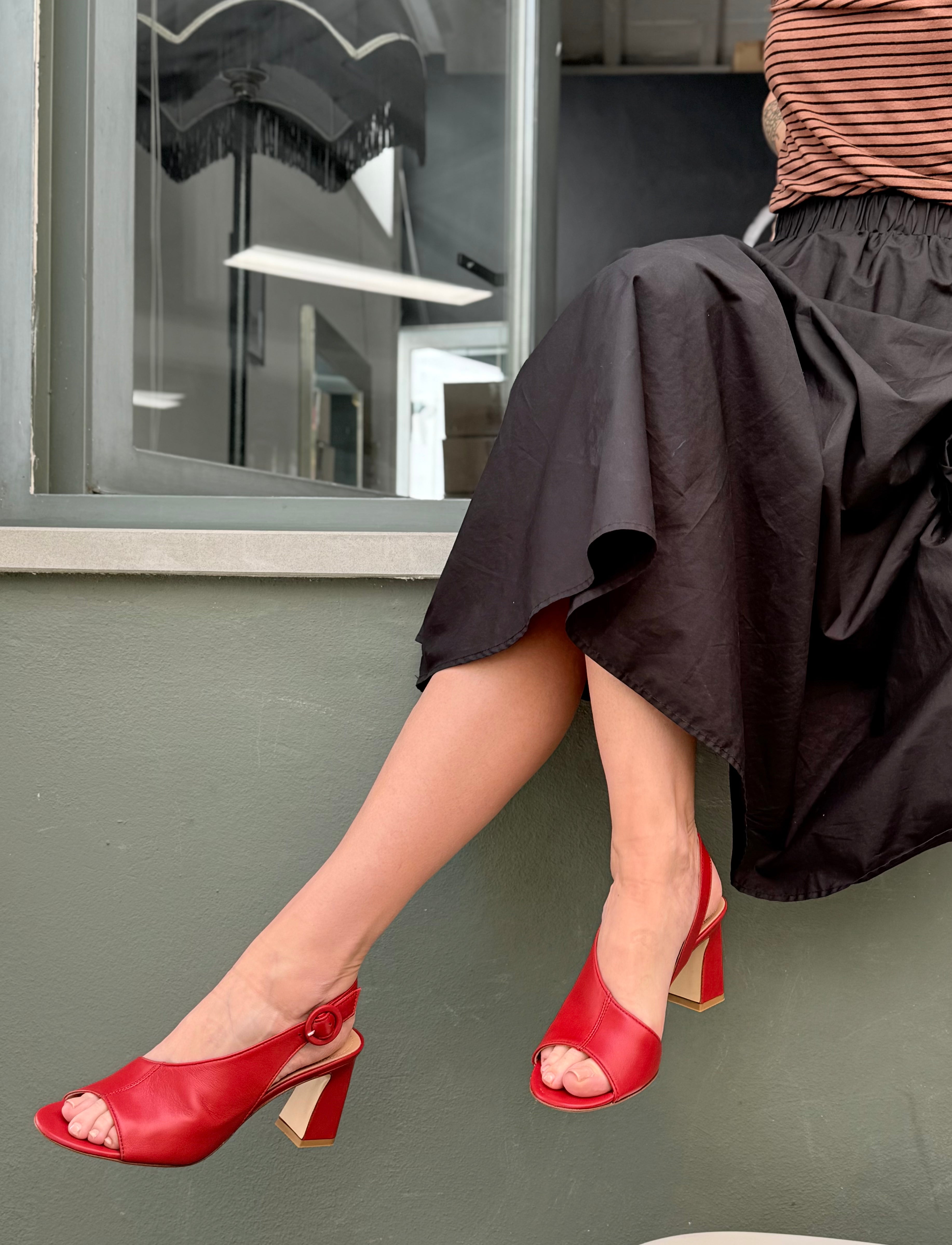 Image of Vinny Red sandalo open toe chanel in nappa rossa tacco 8cm artigianale marchigiana