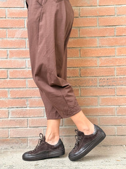 Image of Globe Moro sneakers in nappa e camoscio marrone artigianale marchigiana