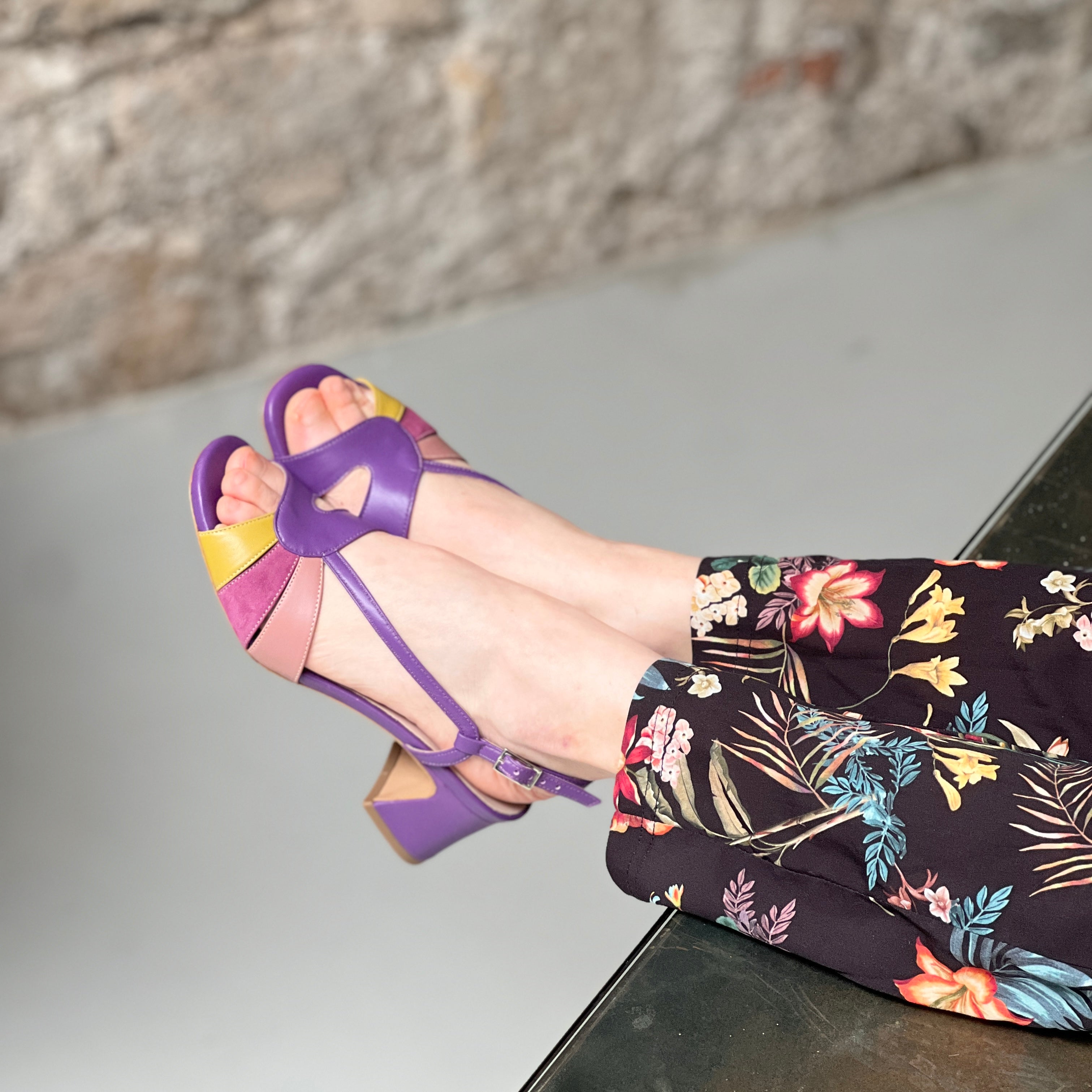 Pat Violet sandalo viola in pelle tacco 6 cm. artigianale