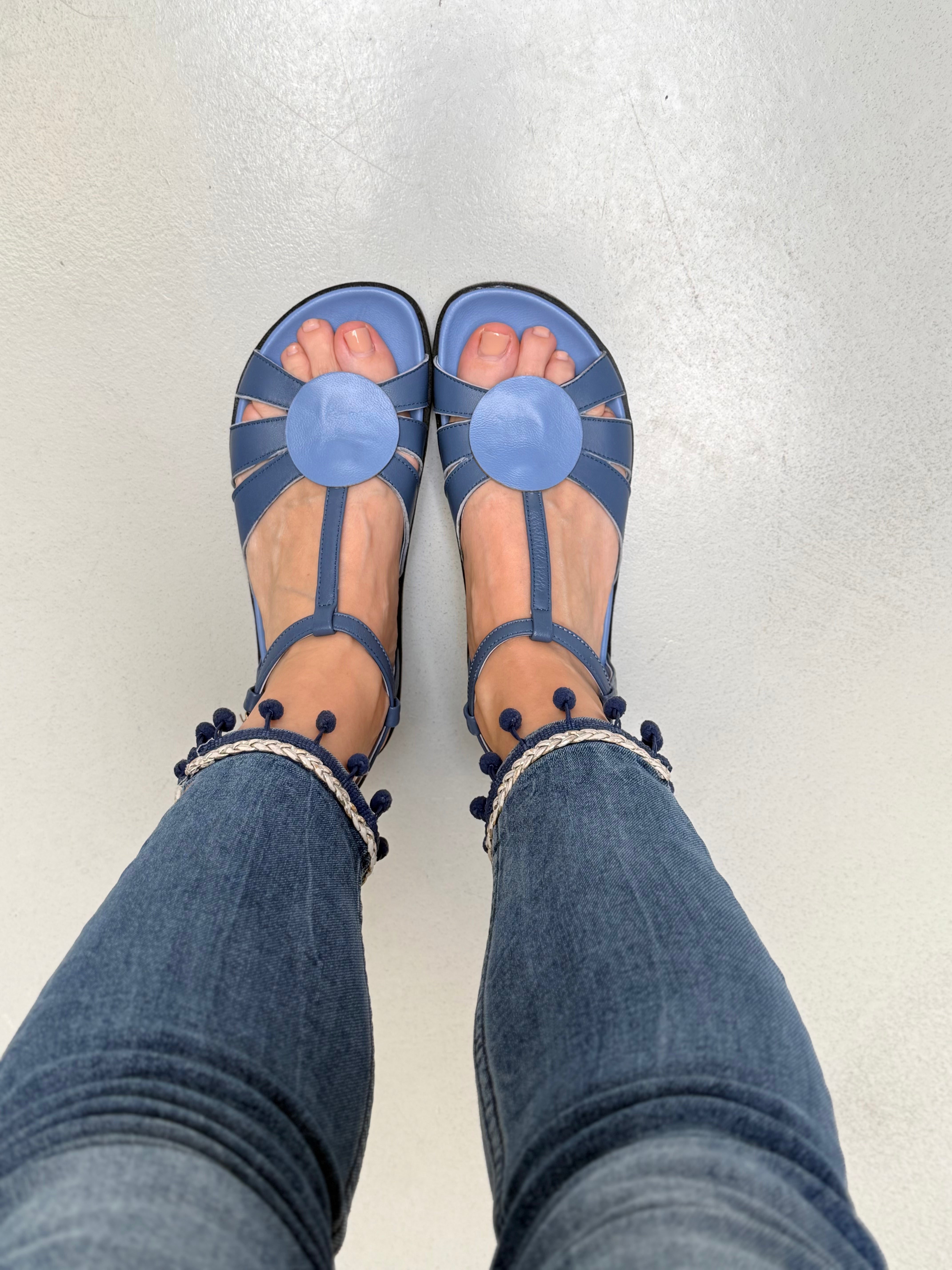 Image of Doraimon Cielo sandalo basso sportivo in pelle azzurra artigianale pugliese