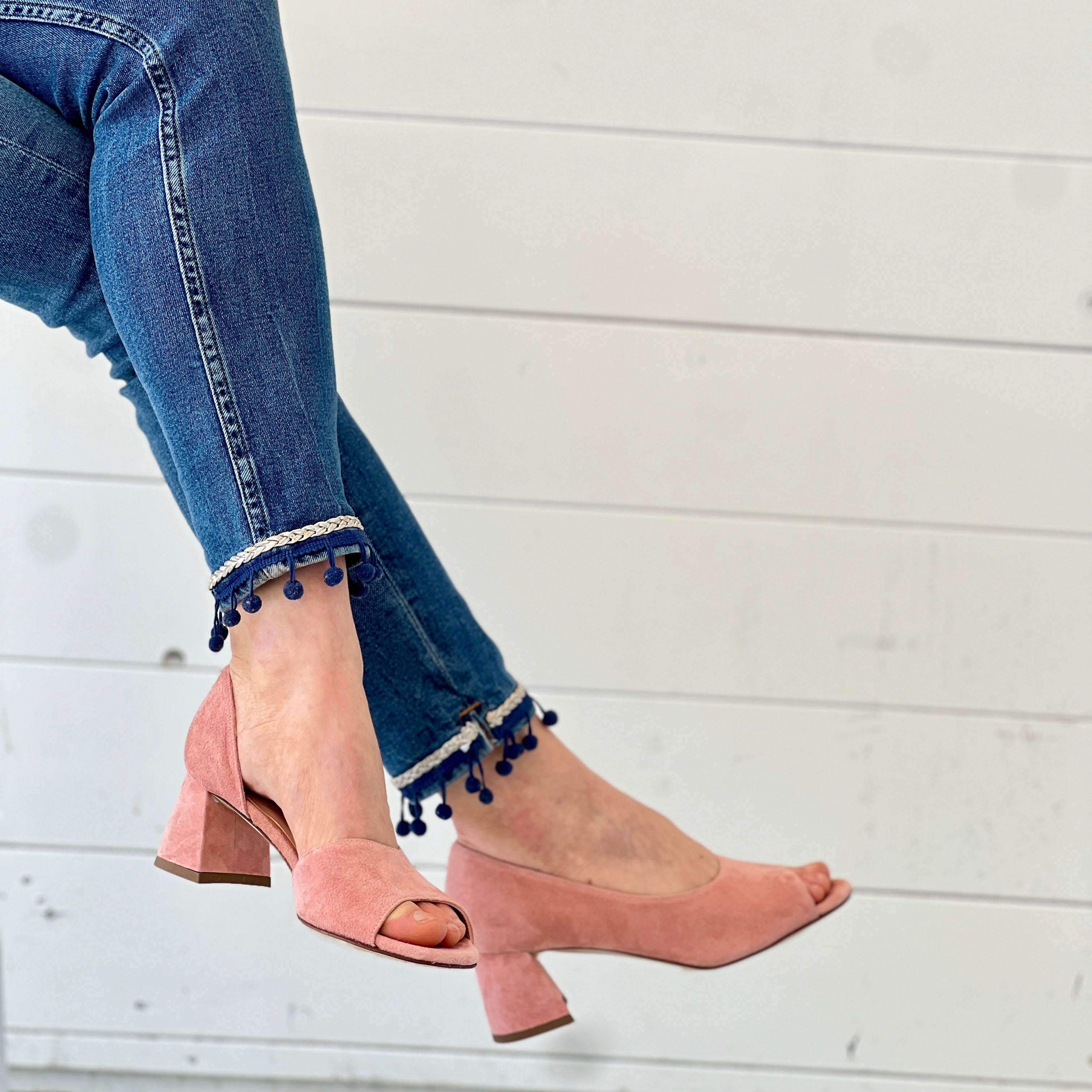 Image of Dalì Pink spuntata d'orsay tacco 5 cm. camoscio rosa artigianale toscana