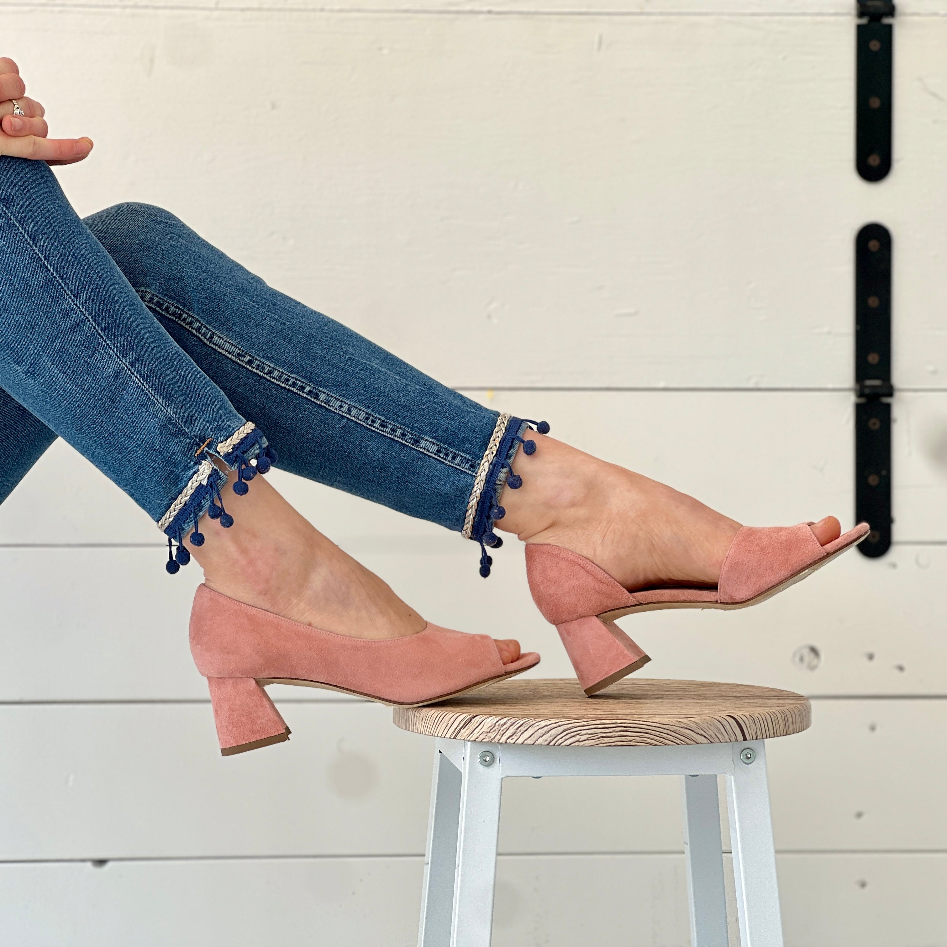 Dalì Pink spuntata d'orsay tacco 5 cm. camoscio rosa artigianale toscana